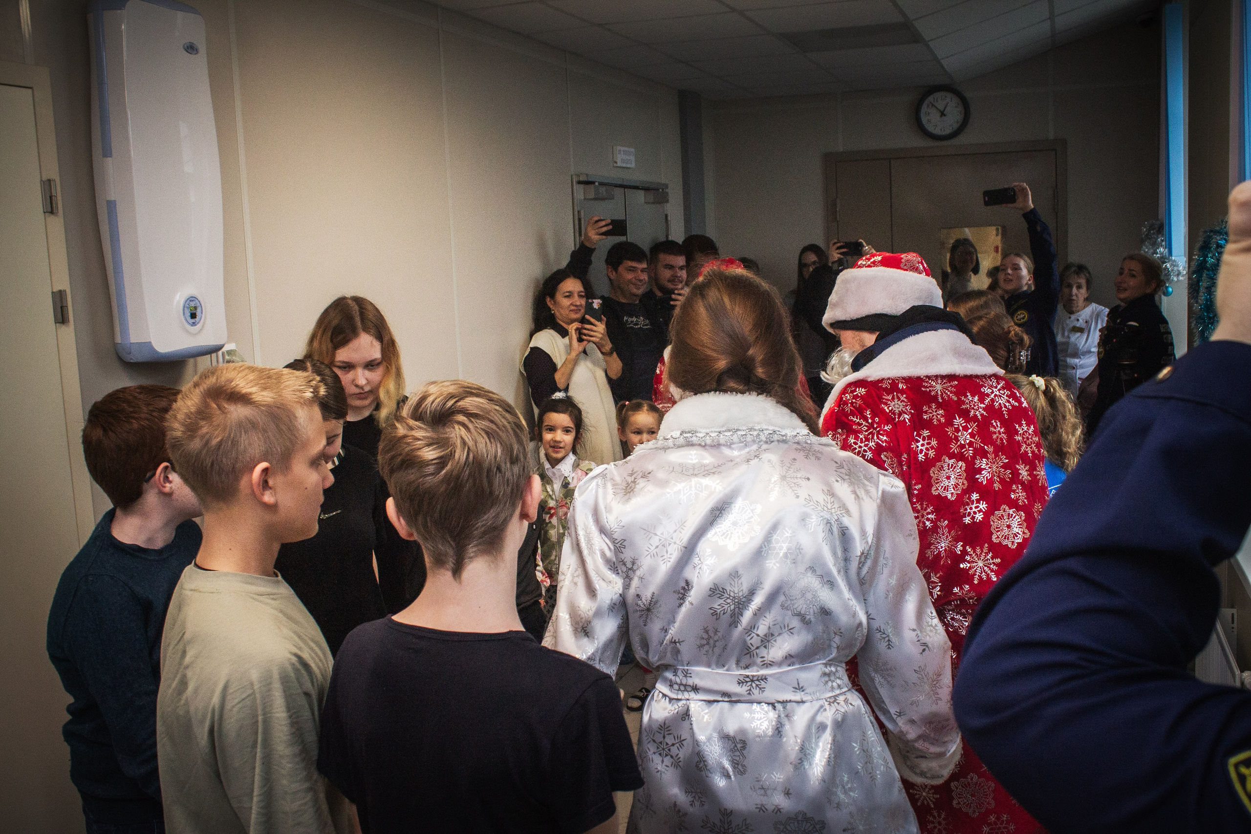 ВСКС. Десант Дедов Морозов. Илья Чемис — Фотограф в Мариуполе