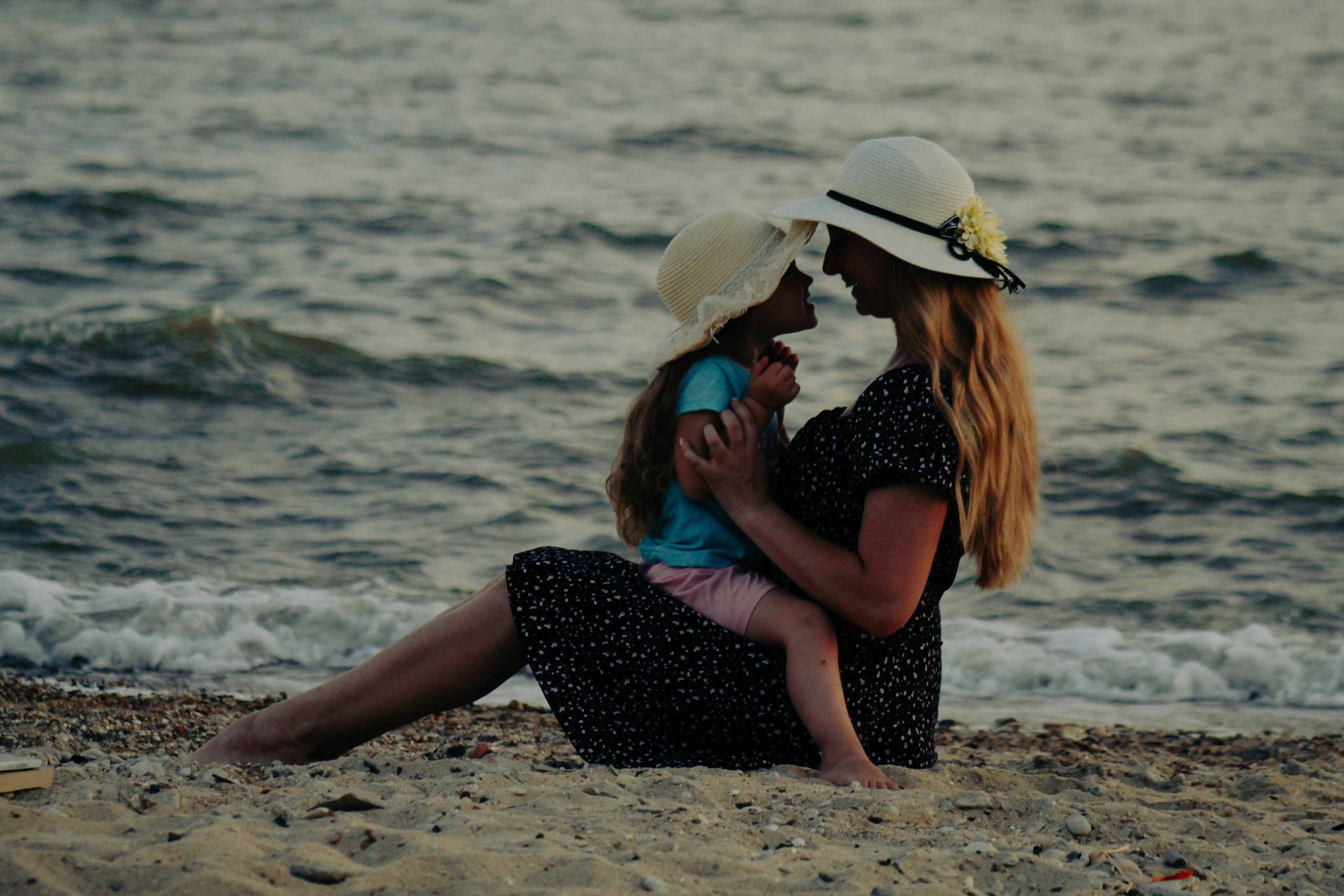 Два поколения. Илья Чемис — Фотограф в Мариуполе