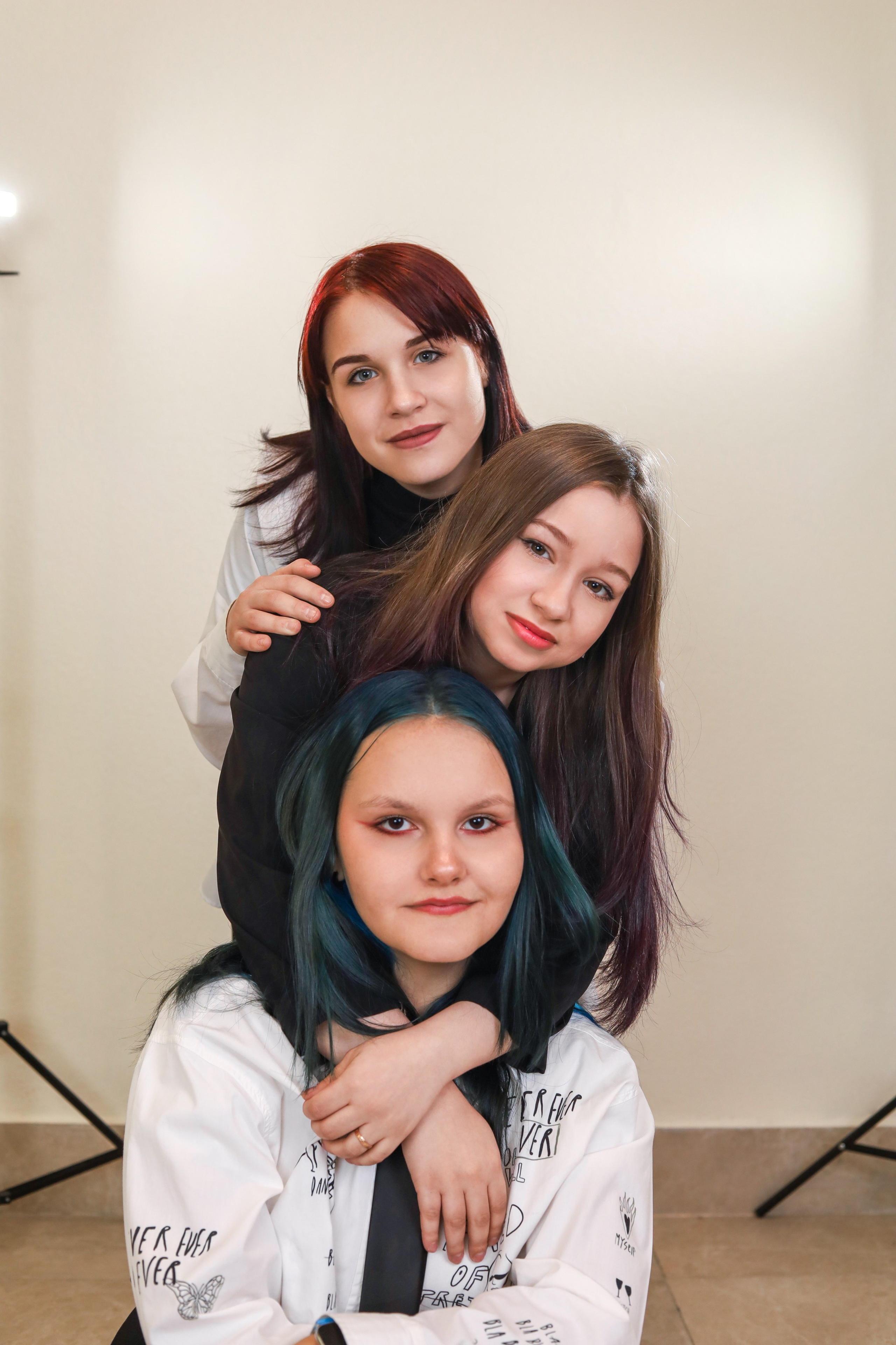 Книга выпускника  9 и 11 класс "Лофт" Тюмень. Выпускные альбомы в Тюмени для школ, садов, вузов спортивных секций