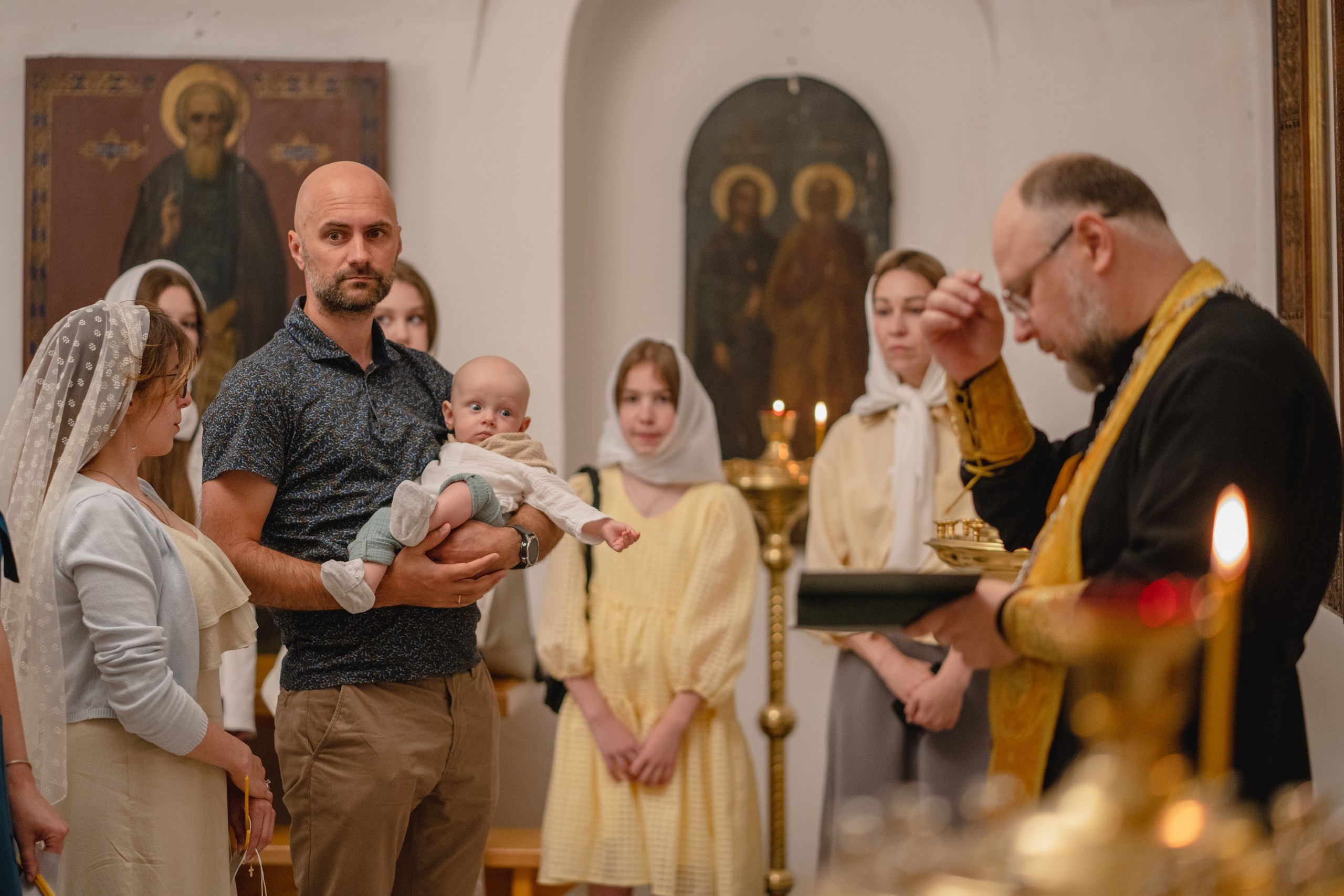 Иван. Церковь Благовещения Пресвятой Богородицы в Тайнинском. Семейный фотограф в Москве Лилия Лебедева