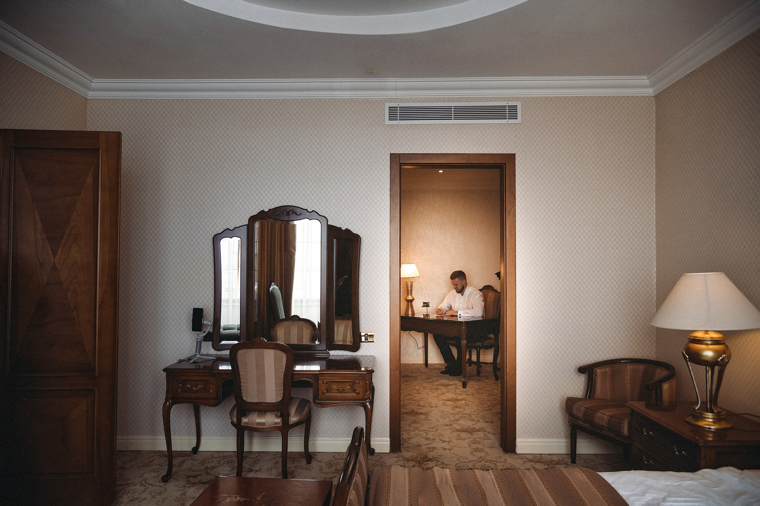 Свадебная фотосессия в отеле RIVIERA SUNRISE RESORT & SPA. Свадебный и семейный фотограф и видеограф, Крым, Москва, Санкт -Петербург