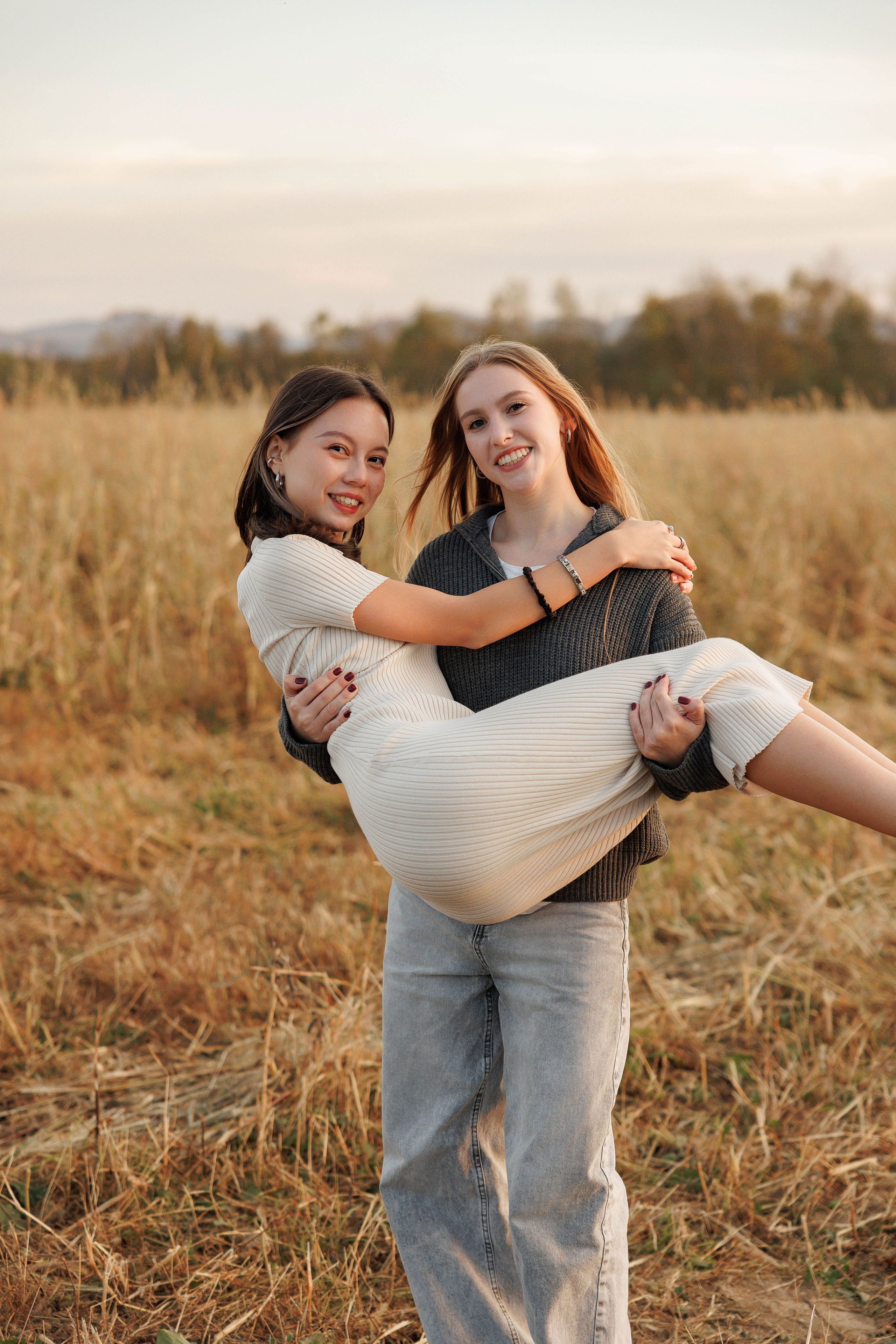 Осень 11 класс (съемка в поле). Photoalbum-vl.ru