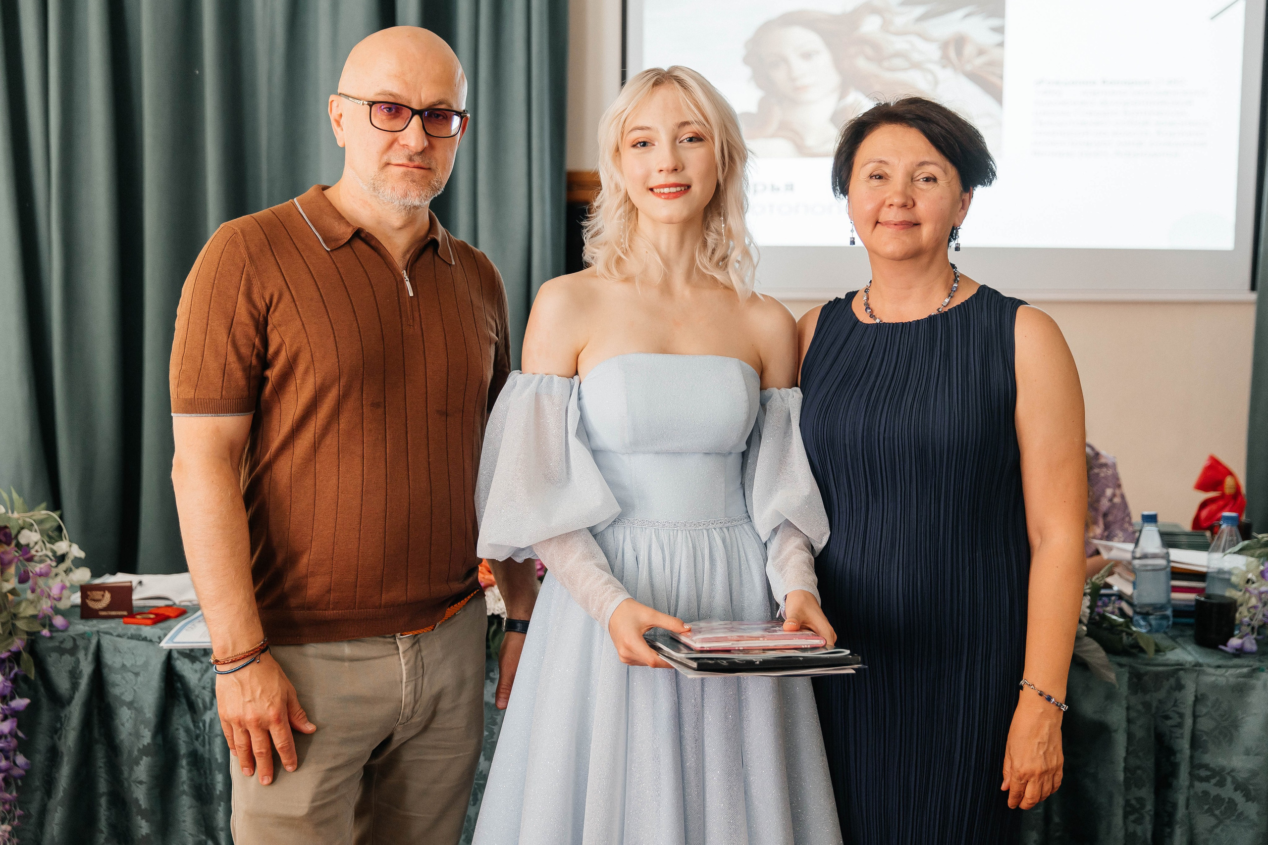 Гимназия Пеленг. _Carpe diem_