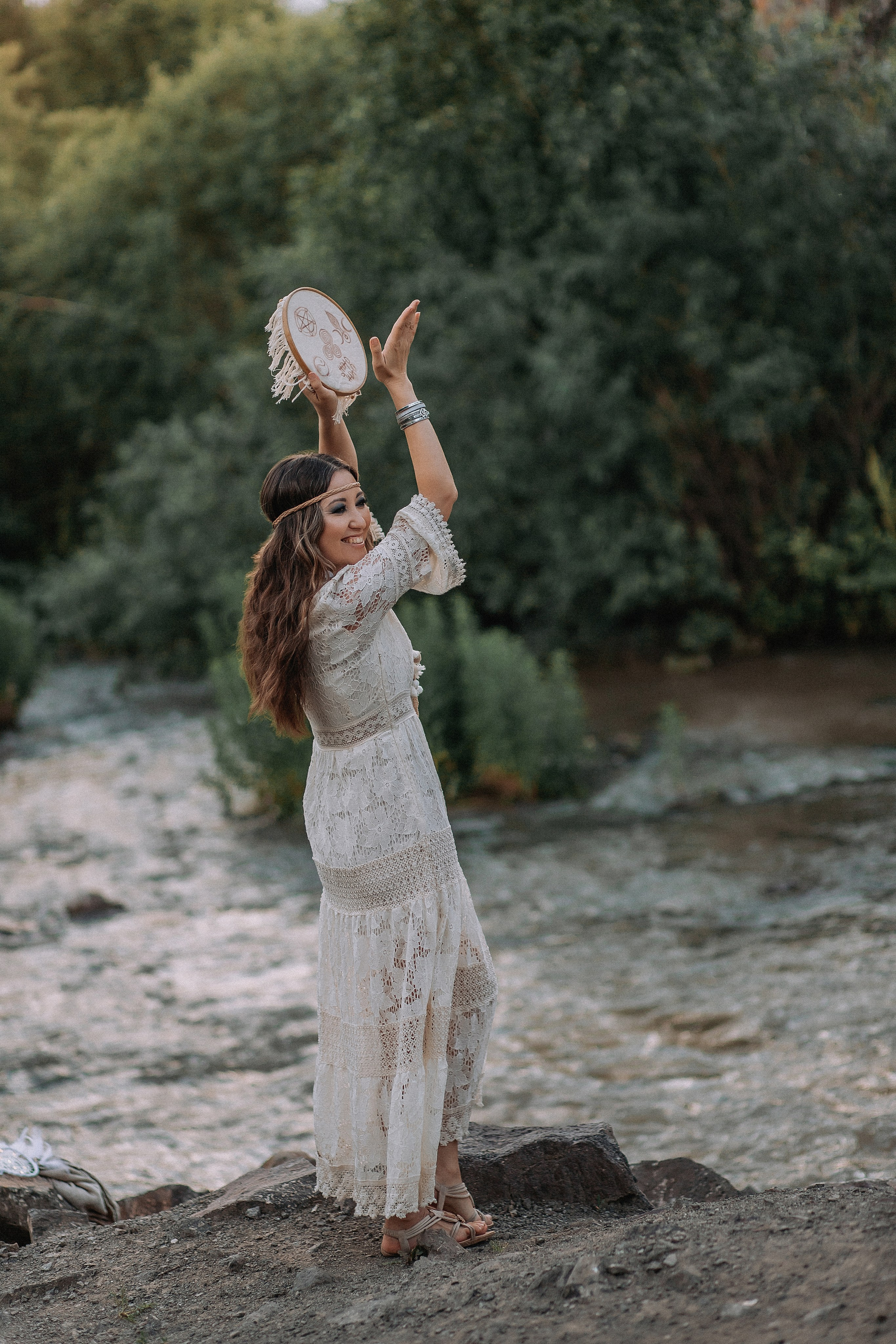 Закат у водопада. Детский и семейный фотограф в Красноярске Юлия Бирюкова
