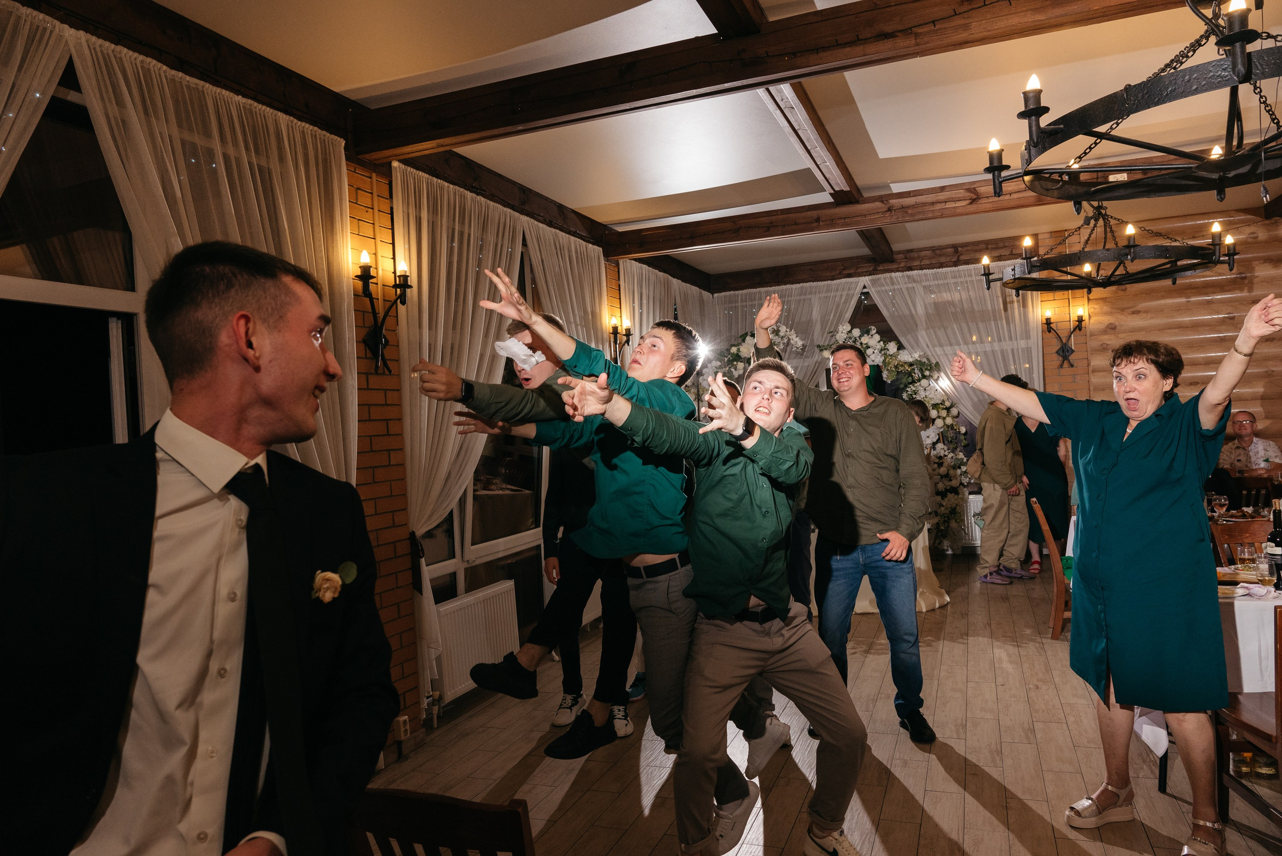 Мотоцикл на свадьбе. Свадебный фотограф Ижевск Петр Шишков