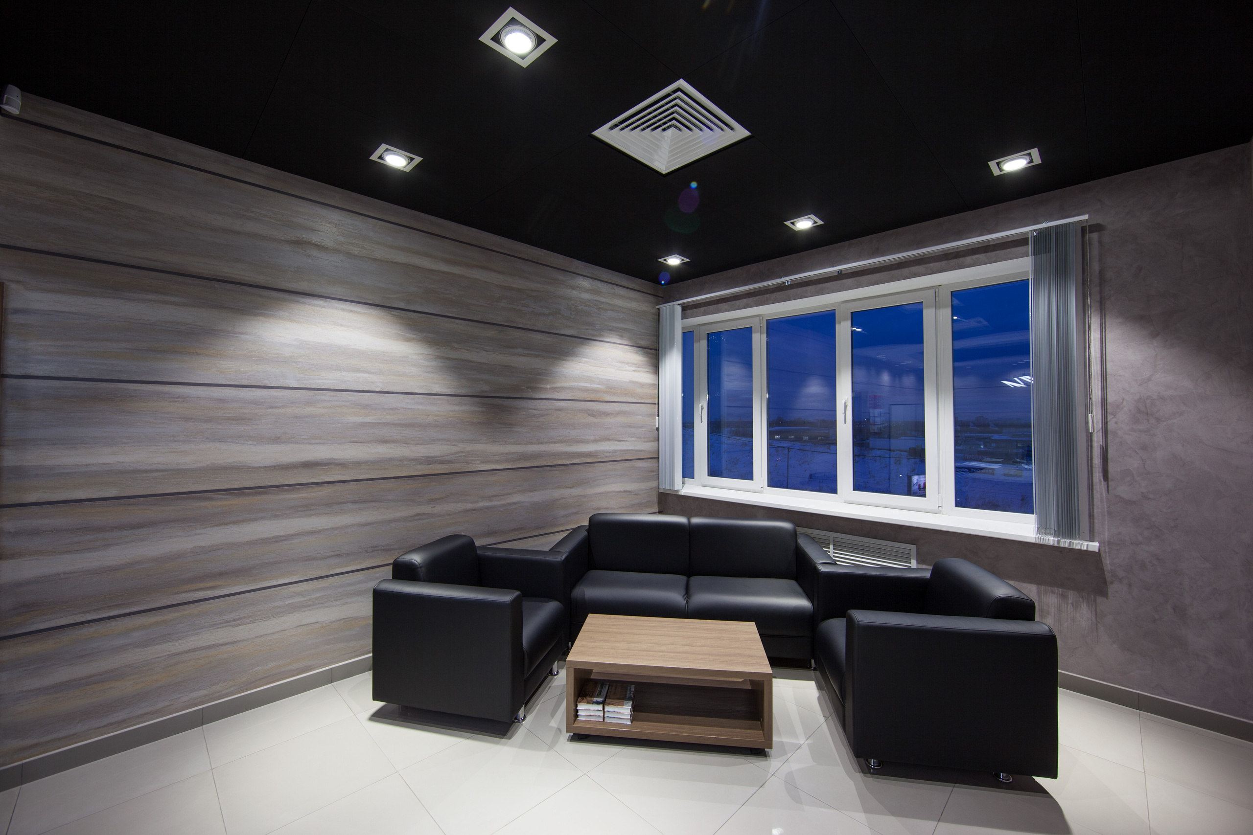 ШОУРУМ ПО ПРОДАЖЕ ГРУЗОВИКОВ IVECO. Архитектурно-дизайнерское бюро ROOMS