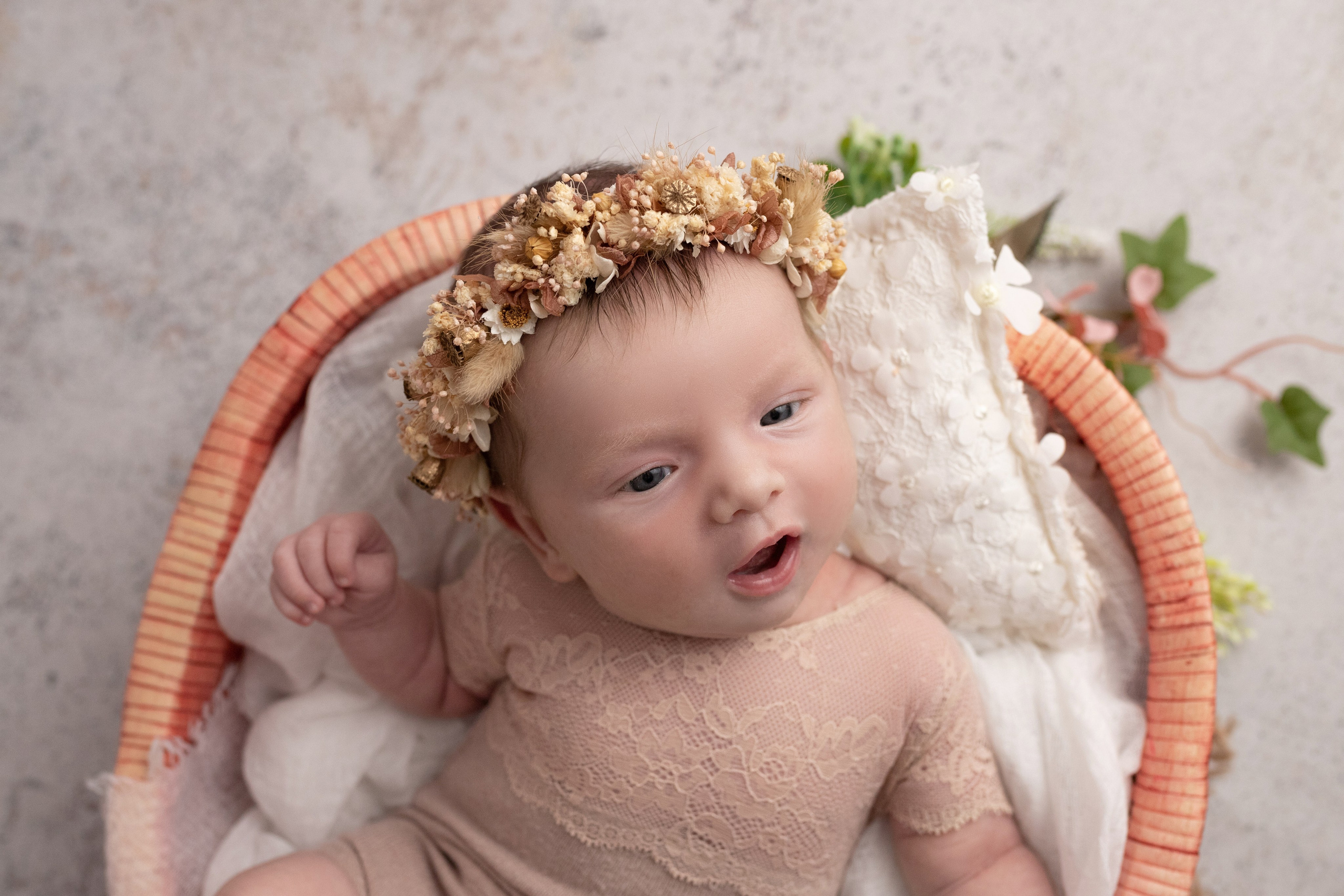 Классический стиль newborn. Фотограф новорождённых Анапа Елена Кушнарь