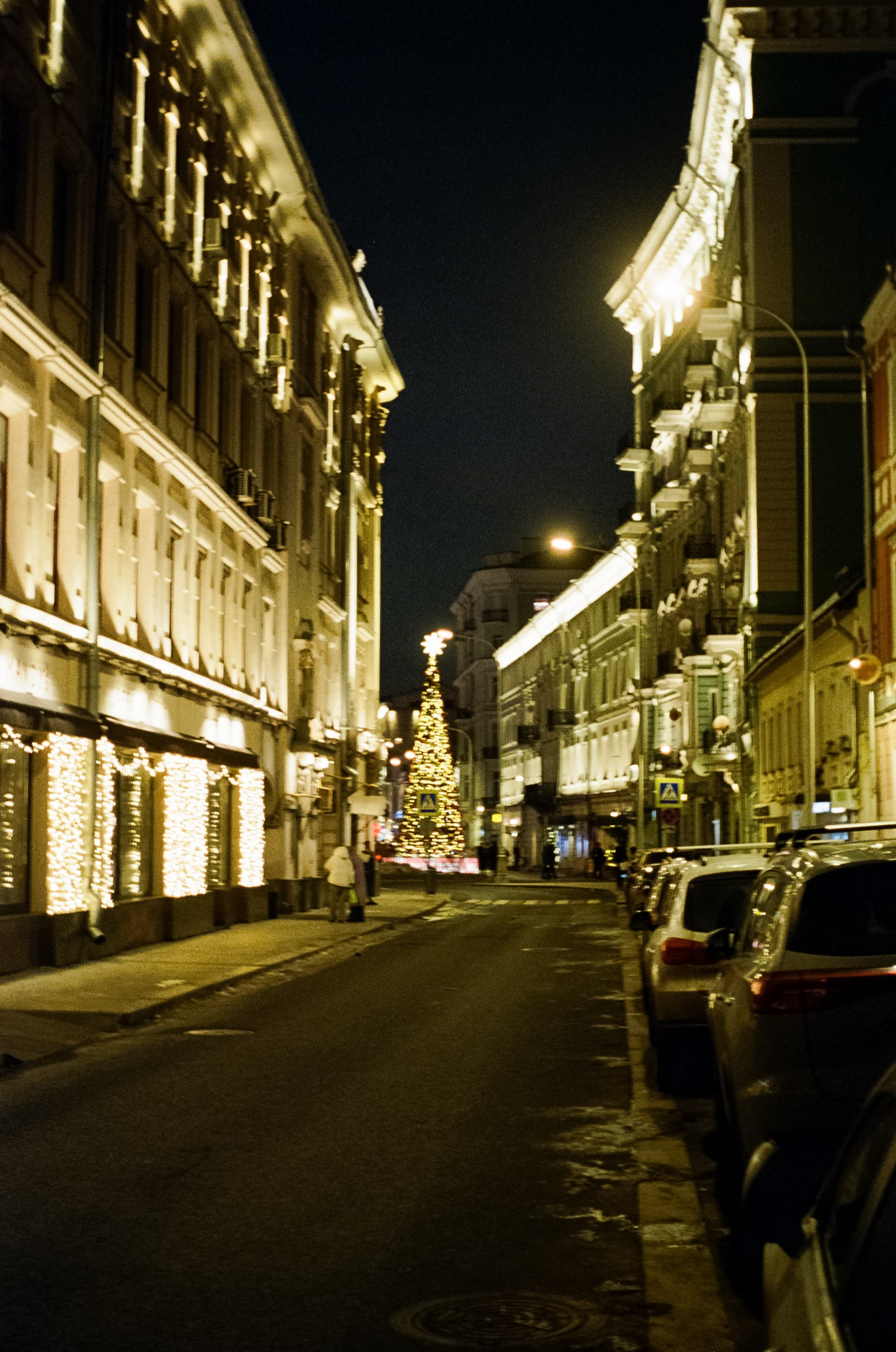 Zeiss Ikon Contessa — Zeiss-Opton Tessar T 45 mm f/2.8 / Wonder 500T (Kodak Vision 3 500T) @ISO 800