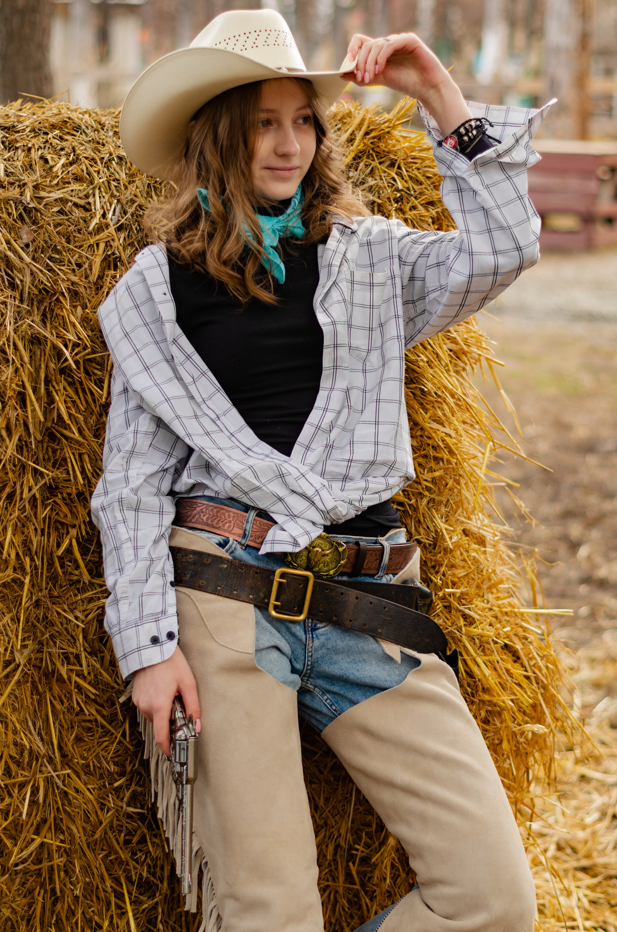 Ковбойская девчонка. Фотограф Марина Доглядная Челябинск фотосессии с лошадьми, мотоциклами
