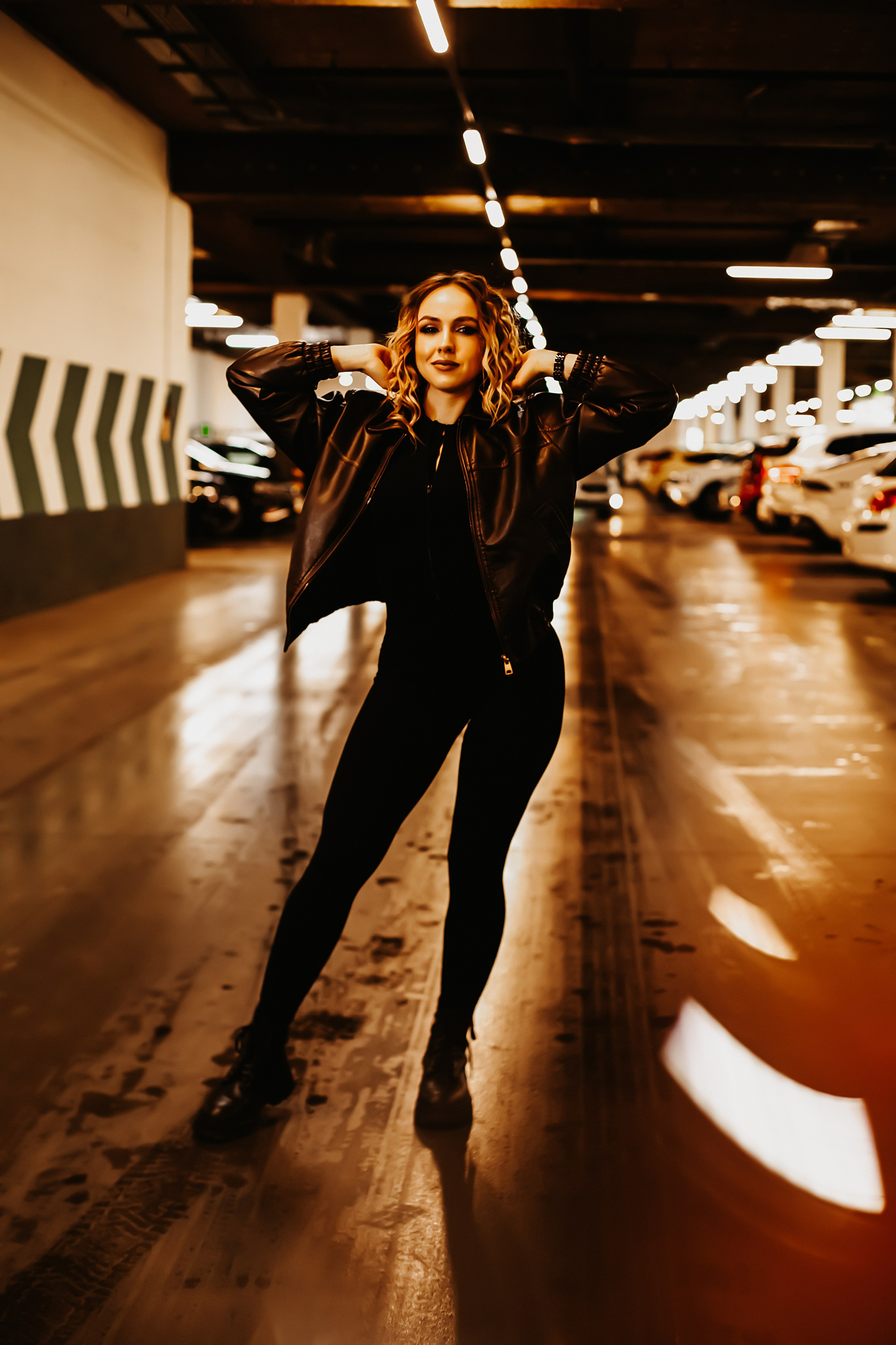 Фотосессия на парковке. Свадебный и семейный фотограф/видеограф в Краснодаре Наталья Осинская