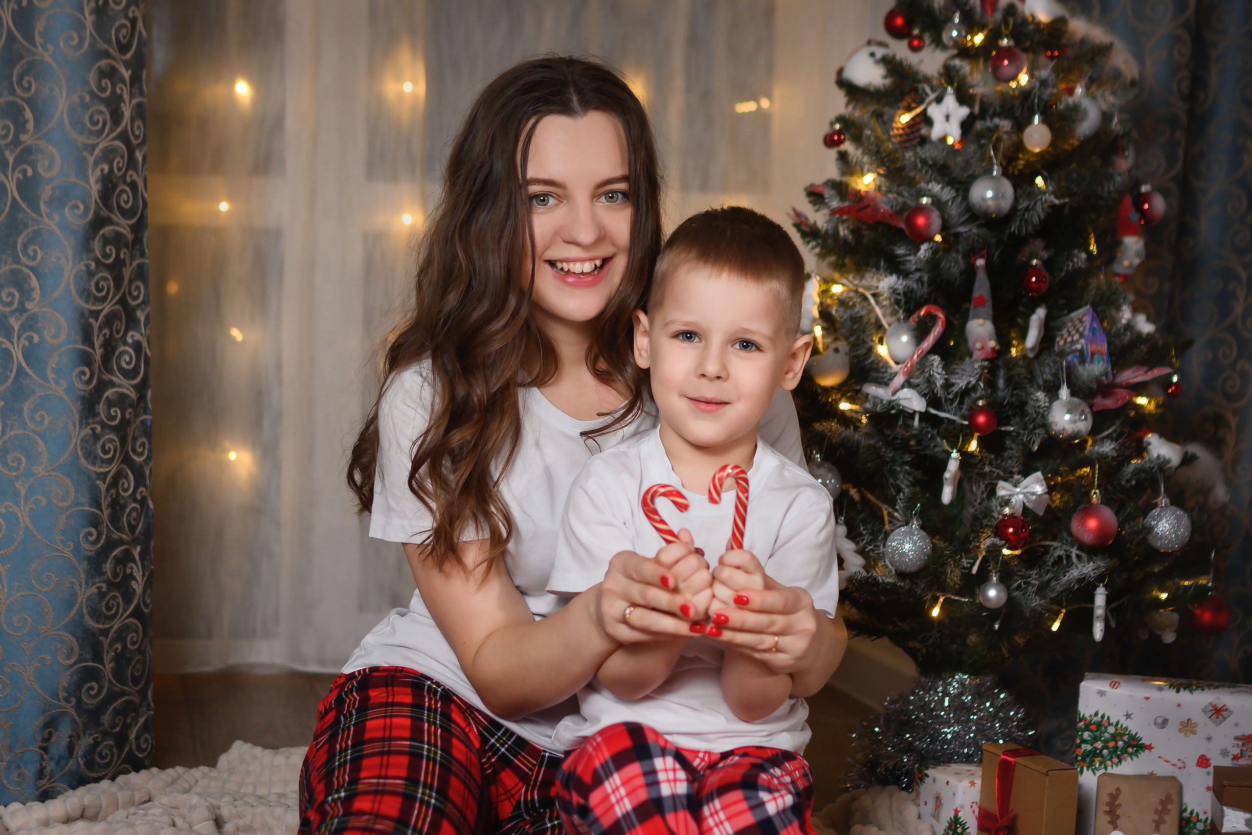 Семейная фотосессия в Красноярске. Студийная, прогулочная, домашняя. Профессиональный фотограф в г. Красноярске Татьяна Арлакова