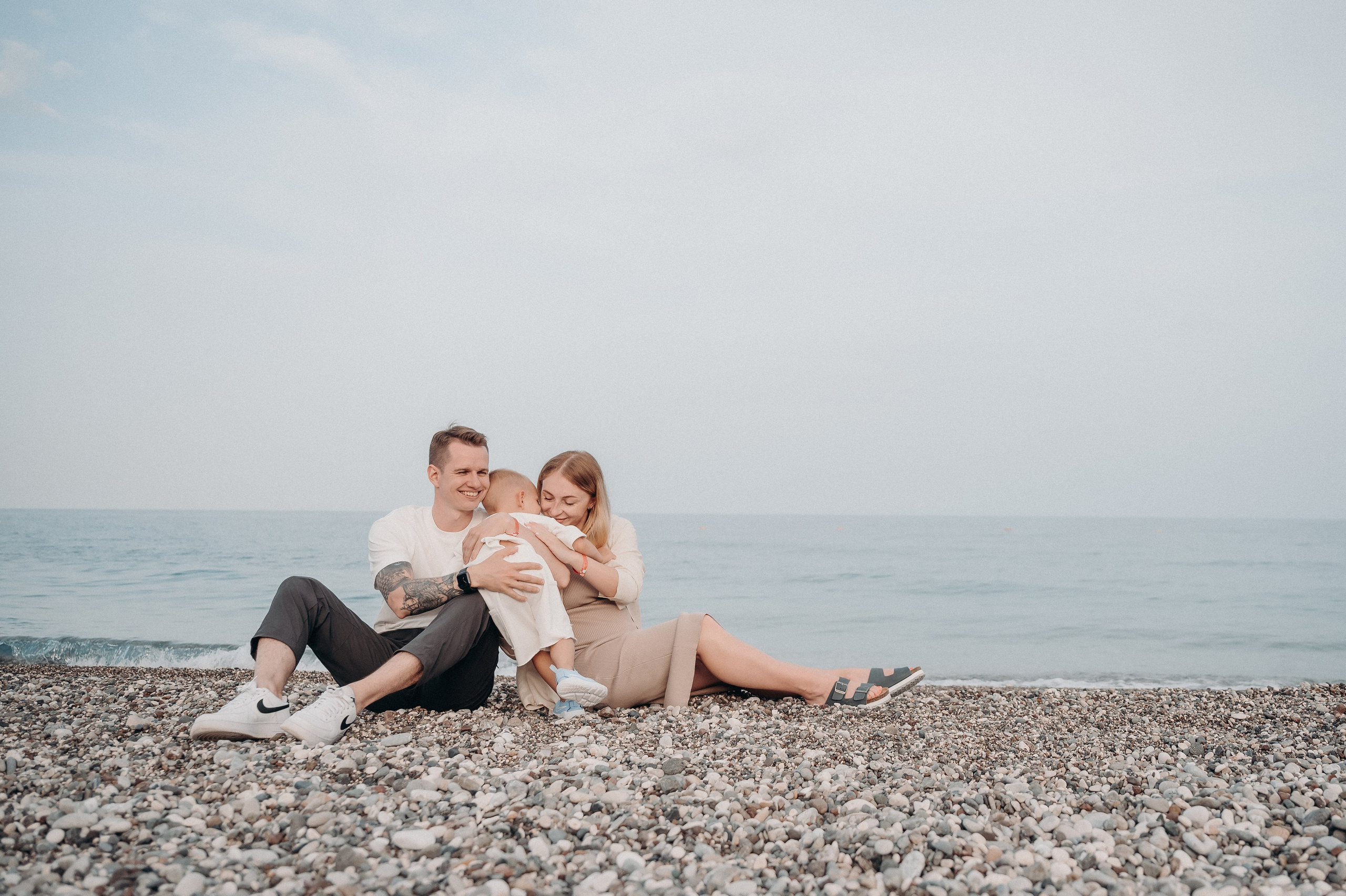 На берегу Средиземного моря. Главная