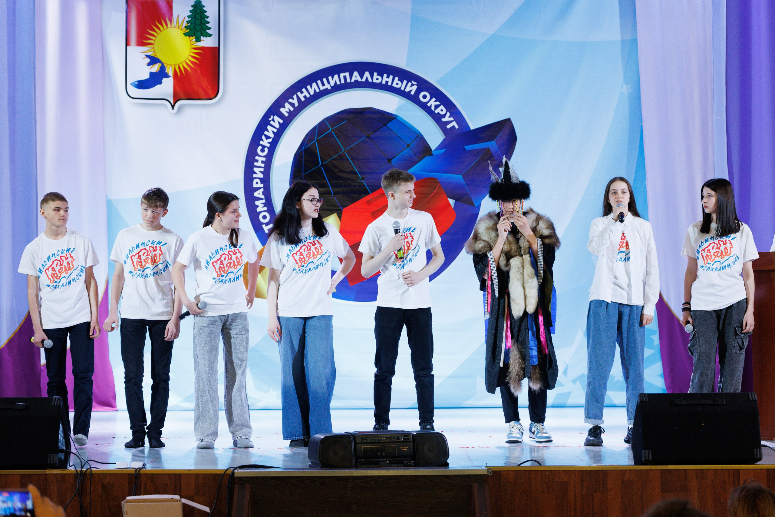 Школьный КВН в Томари. Свадебный, семейный и репортажный фотограф в Южно-Сахалинске Артур Петросян