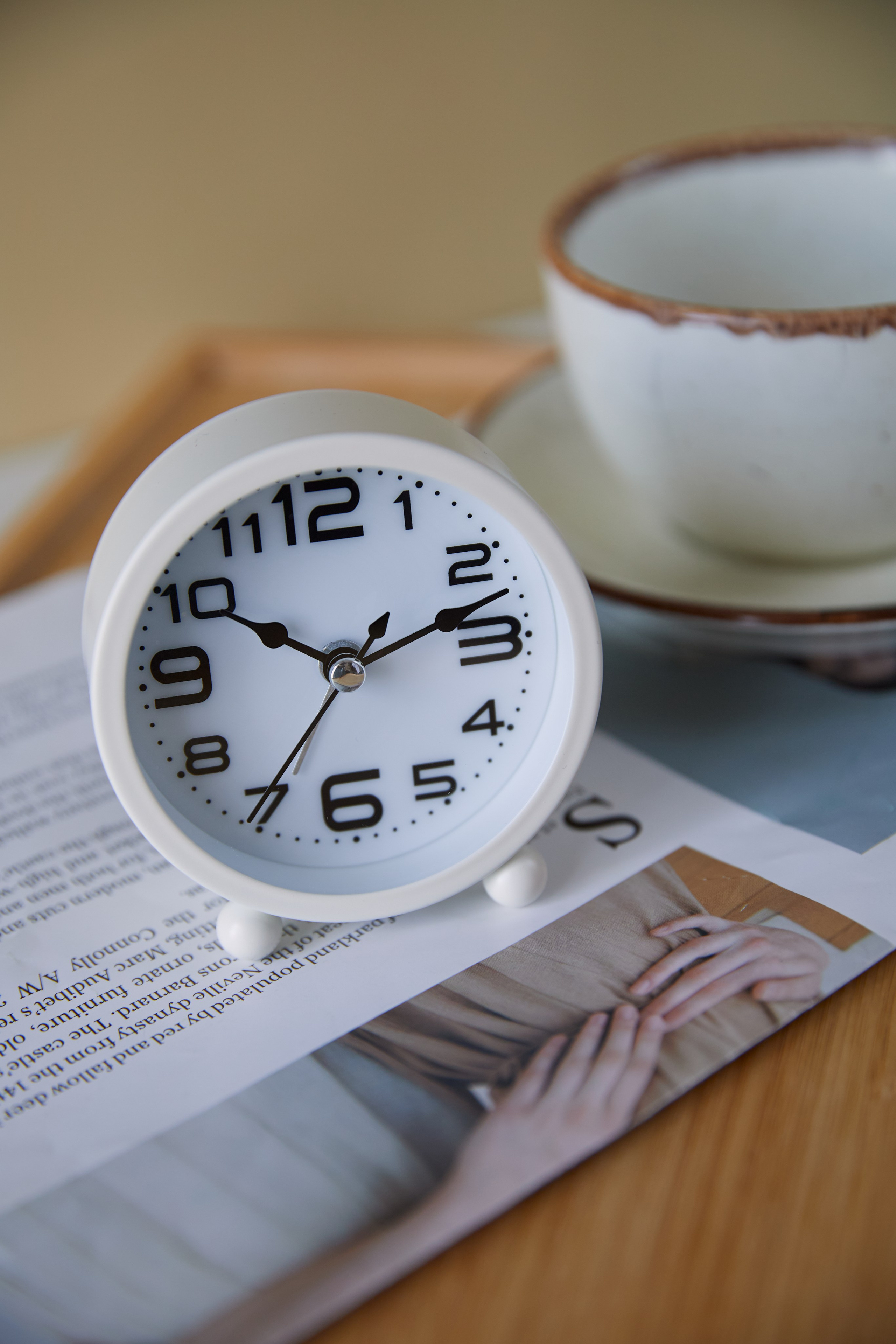 Будильники. Фотограф