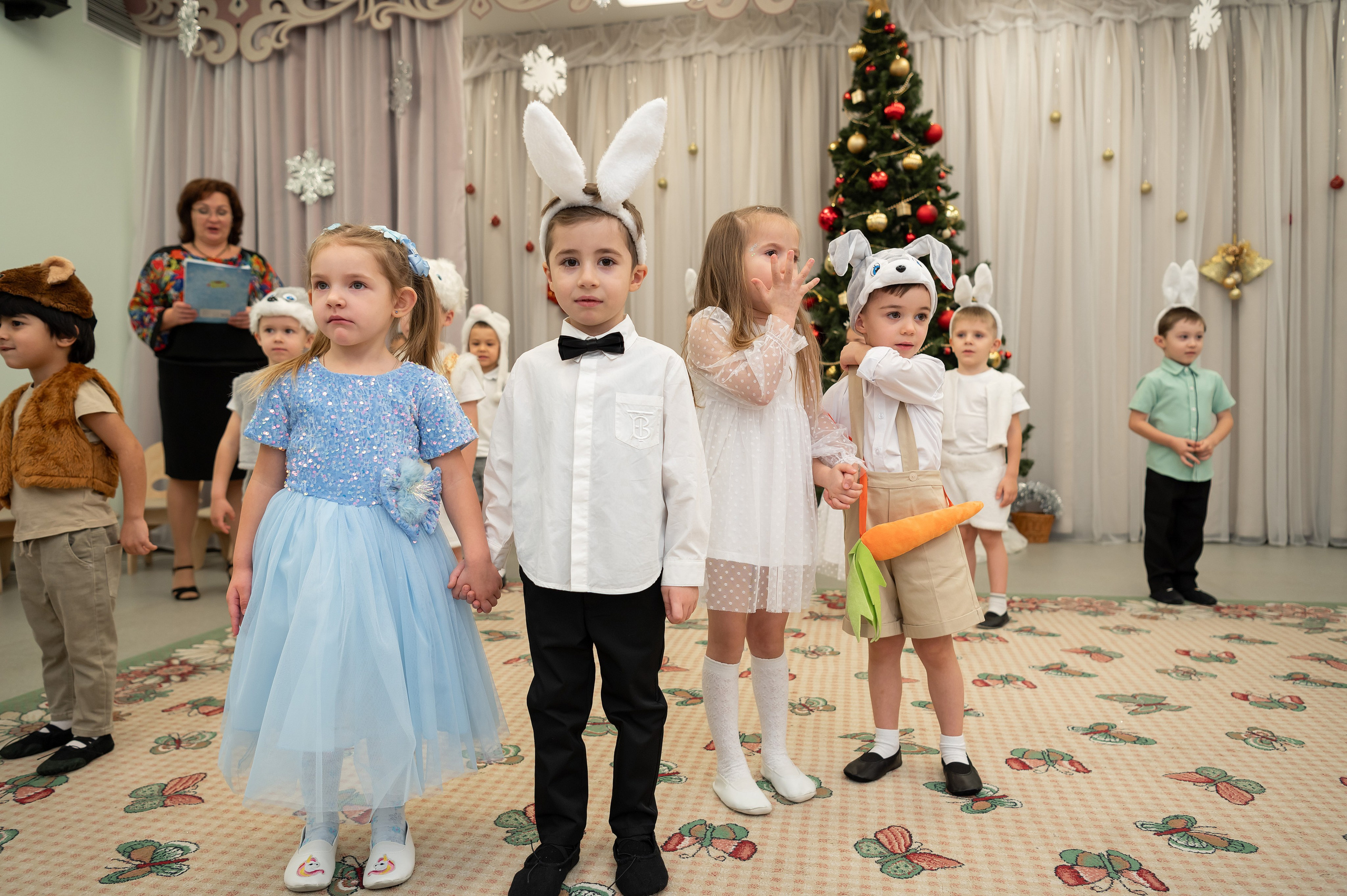 Новогодний утренник в детском саду. Детский и семейный фотограф г. Москва Оксана Катаджи