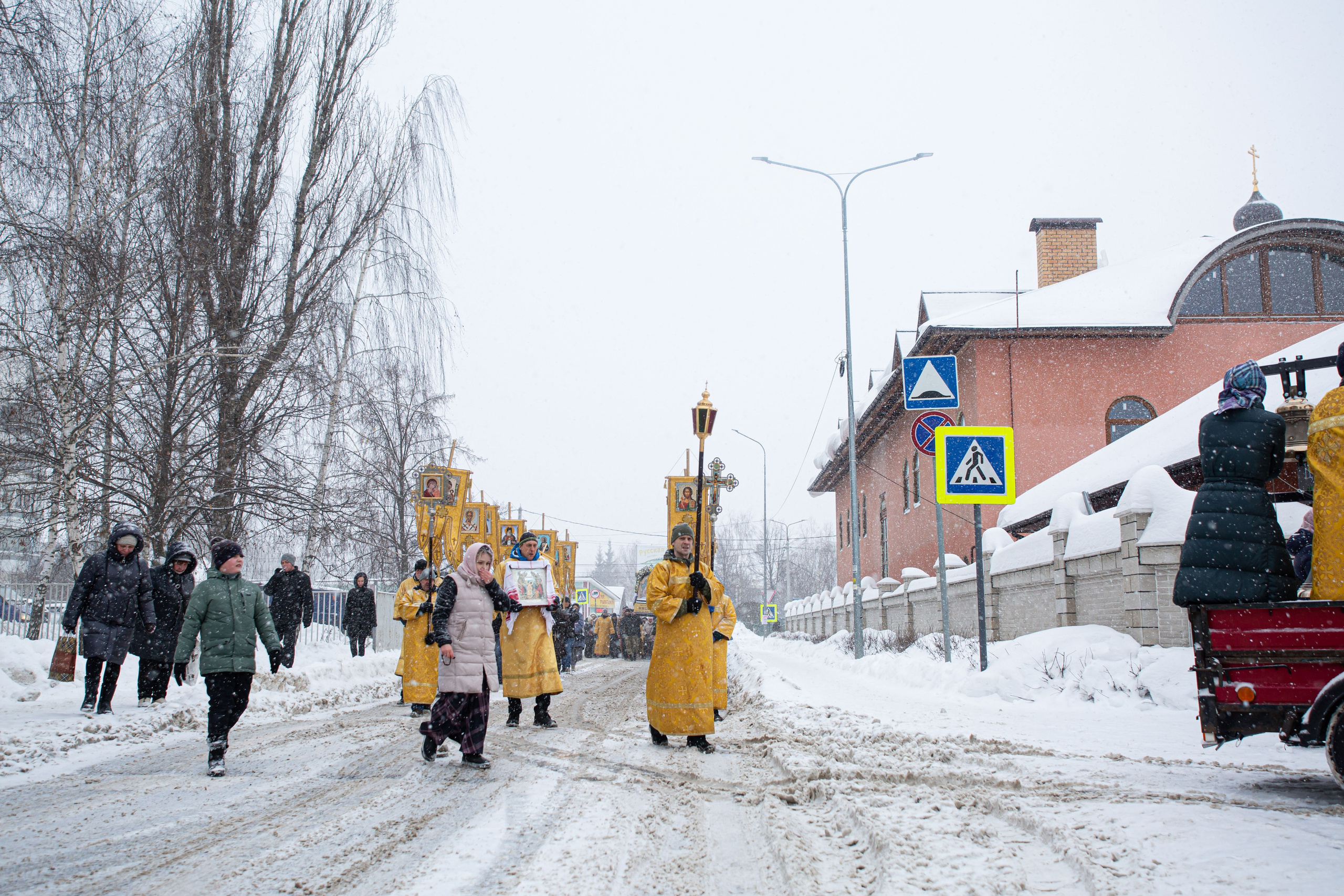 Крестный ход по д. Островцы Раменского городского округа. Семейный и детский фотограф Анна Петракова