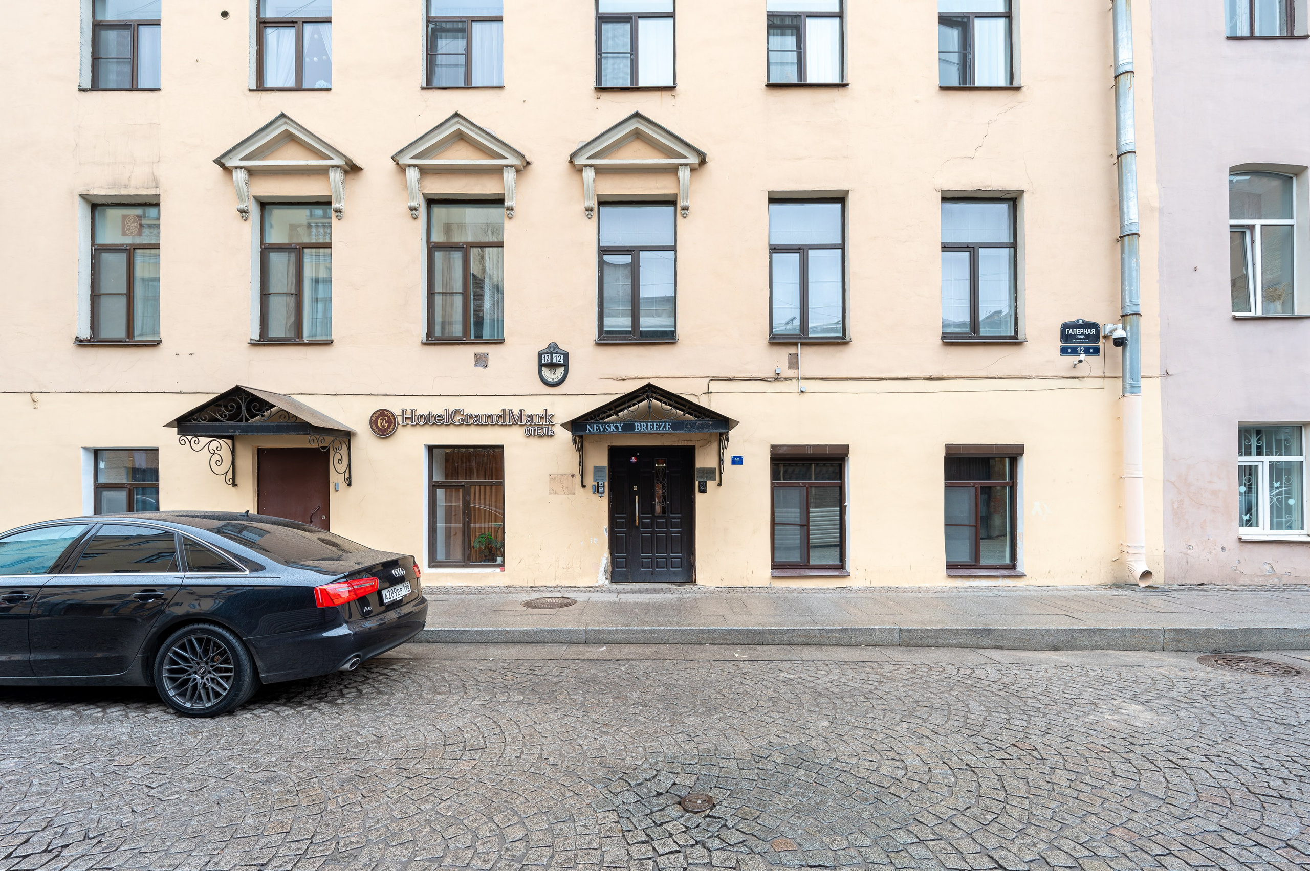 Студия под аренду. Интерьерный фотограф. Фото- видеосъемка недвижимости Санкт-Петербург