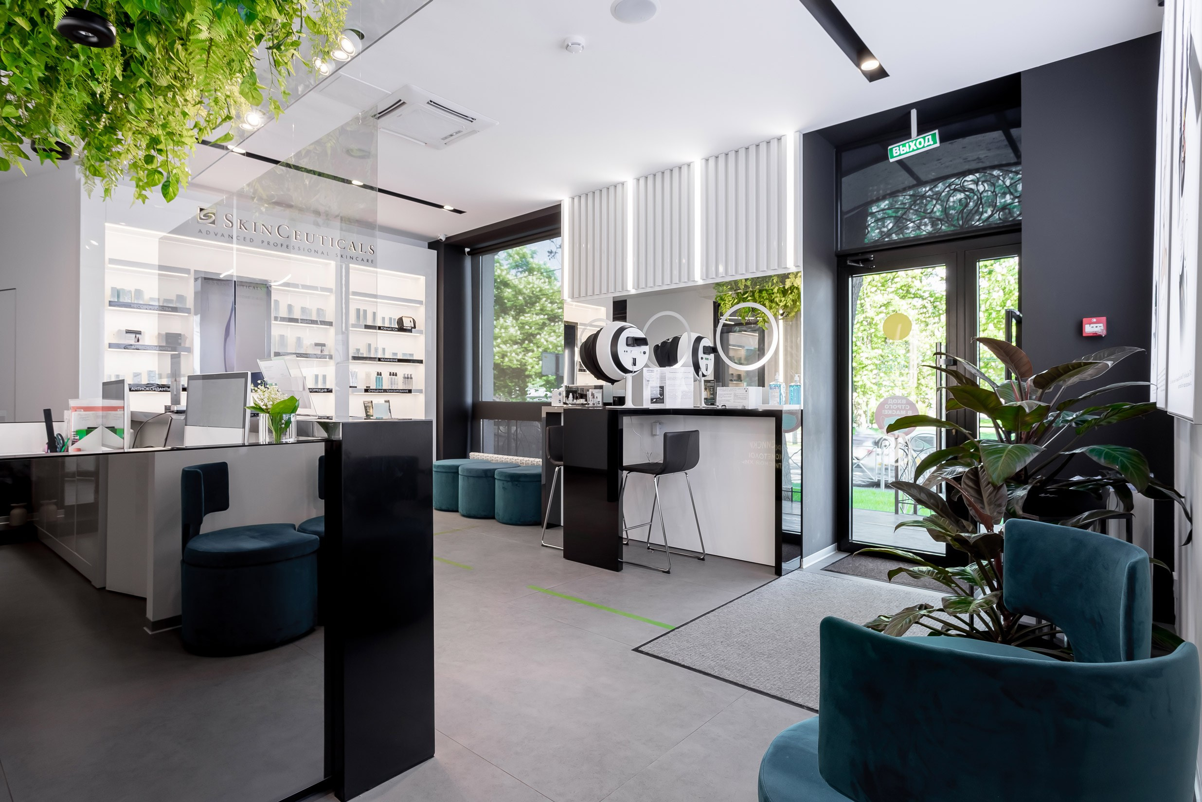 Medical centers. Interior photographer Vitalii in Portland and Vancouver