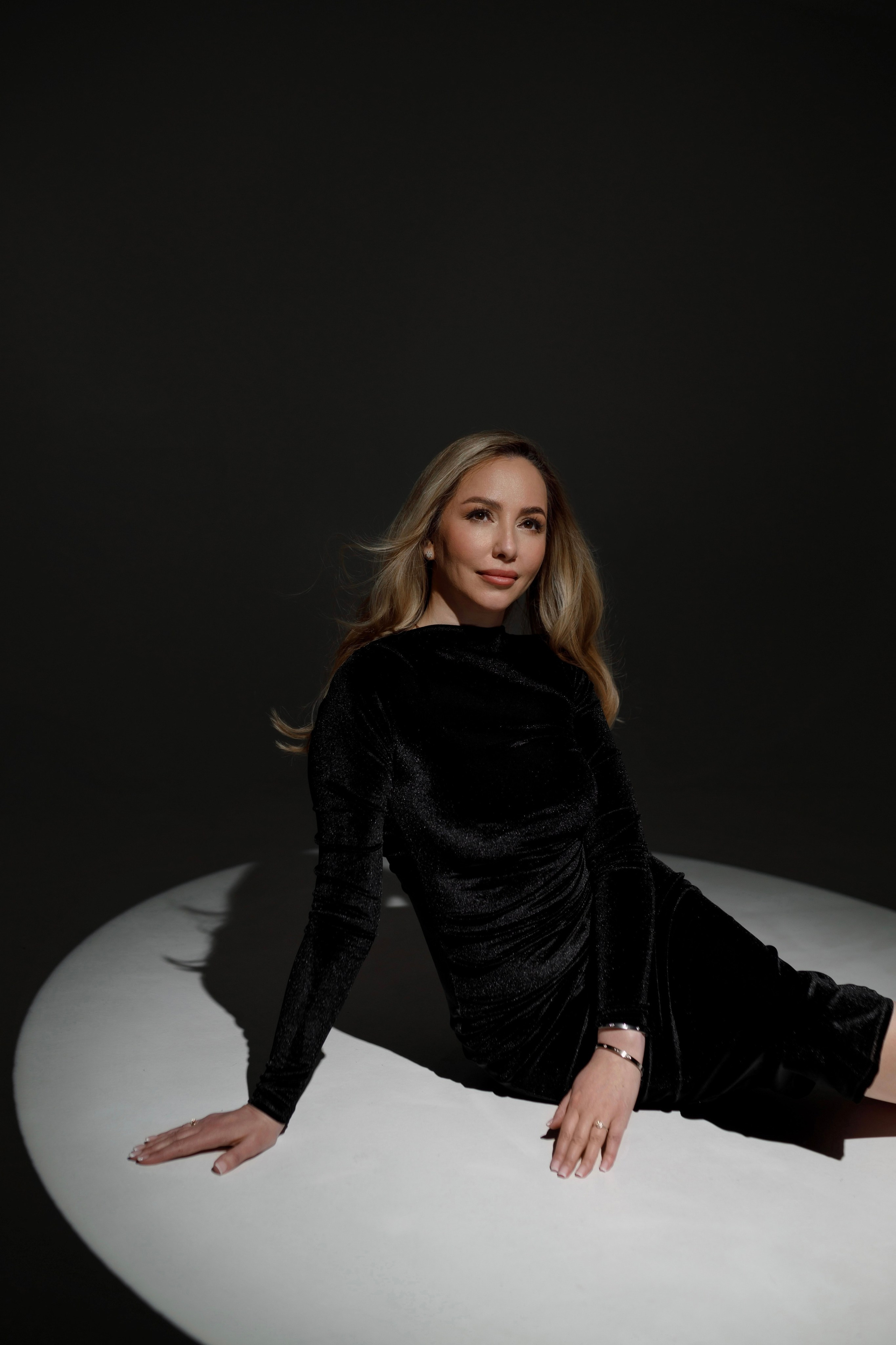 ЖЕНСКИЙ ПОРТРЕТ (МИНИМАЛИЗМ). Фотограф Иркутск.Дарья Казакова