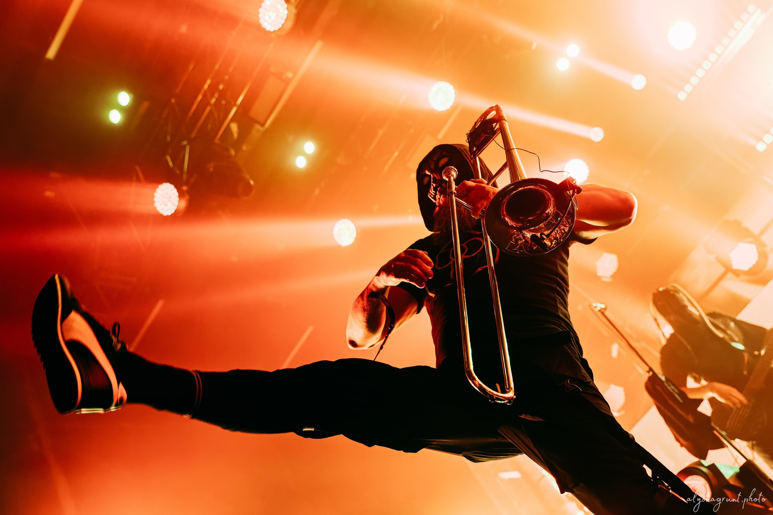 Пневмослон, фоторепортаж СПб, A2,17.10.2025. Алена Адрианова: фотограф в Санкт-Петербурге