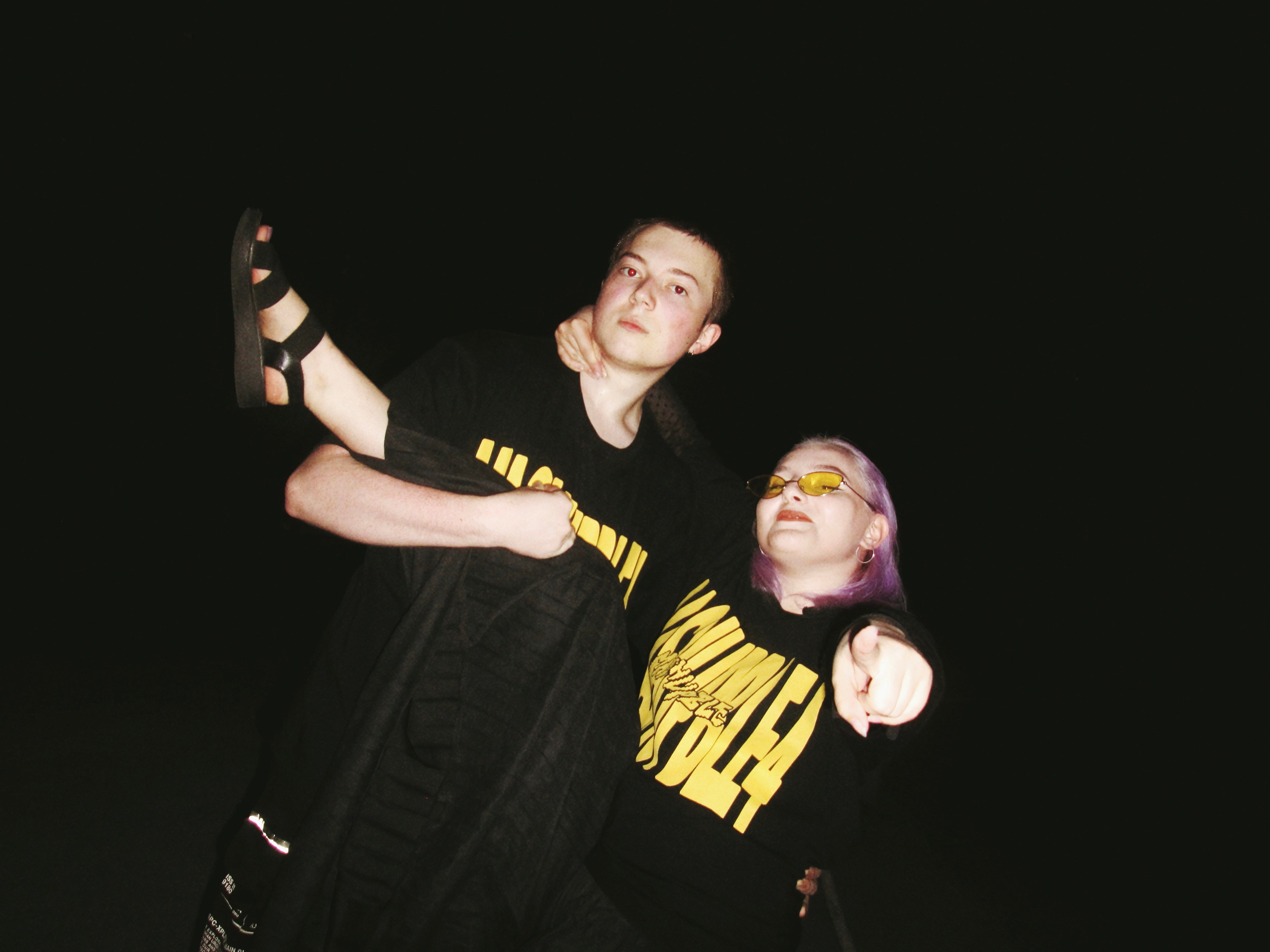 Съемка мерча MASHUPBLE. Концертный и портретный фотограф в Москве Соня Спросонья