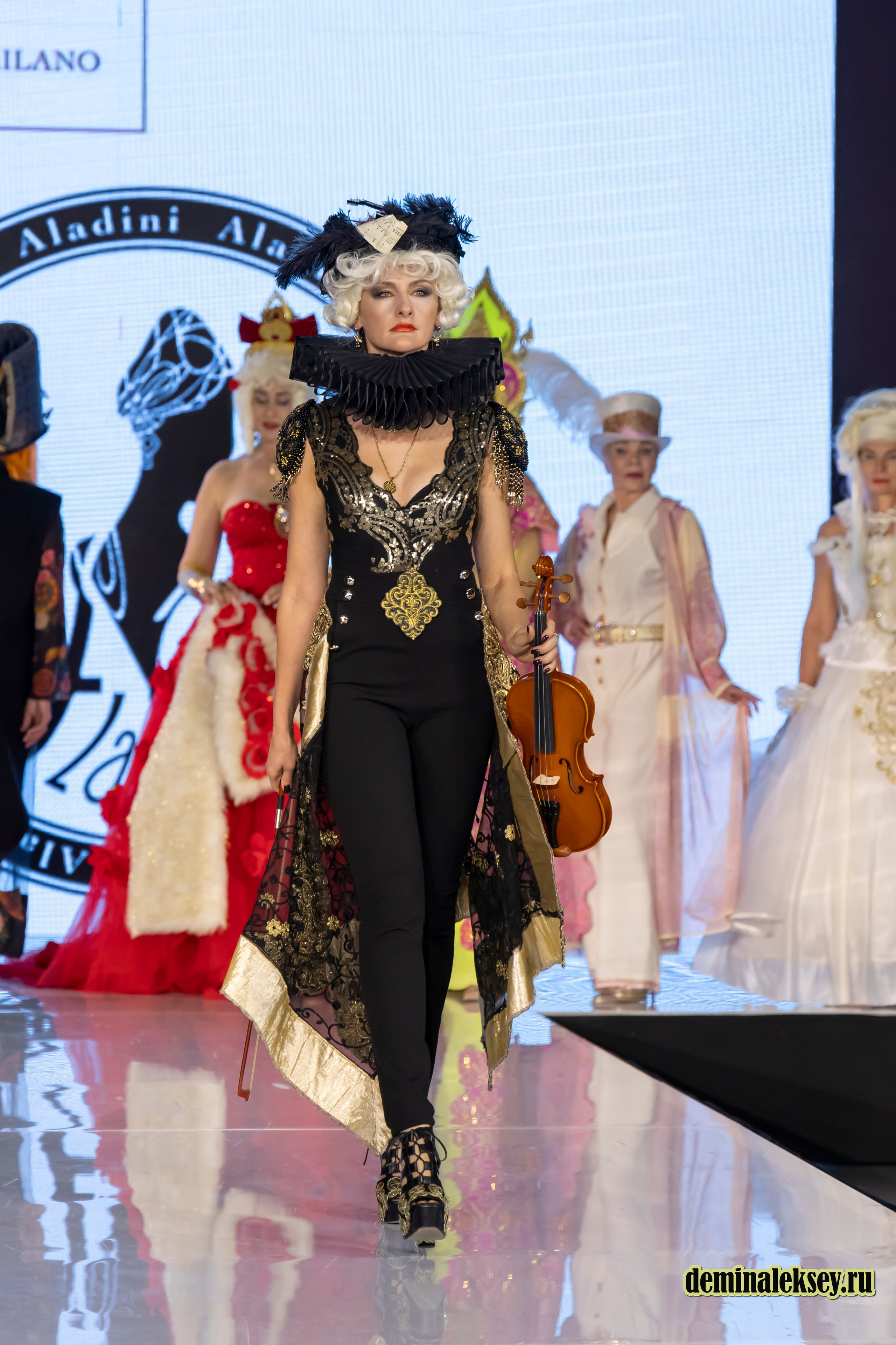 Показ бренда Аладини на выставке Уникальная Россия 2025. Репортажный, семейный и студийный фотограф в Москве Демин Алексей