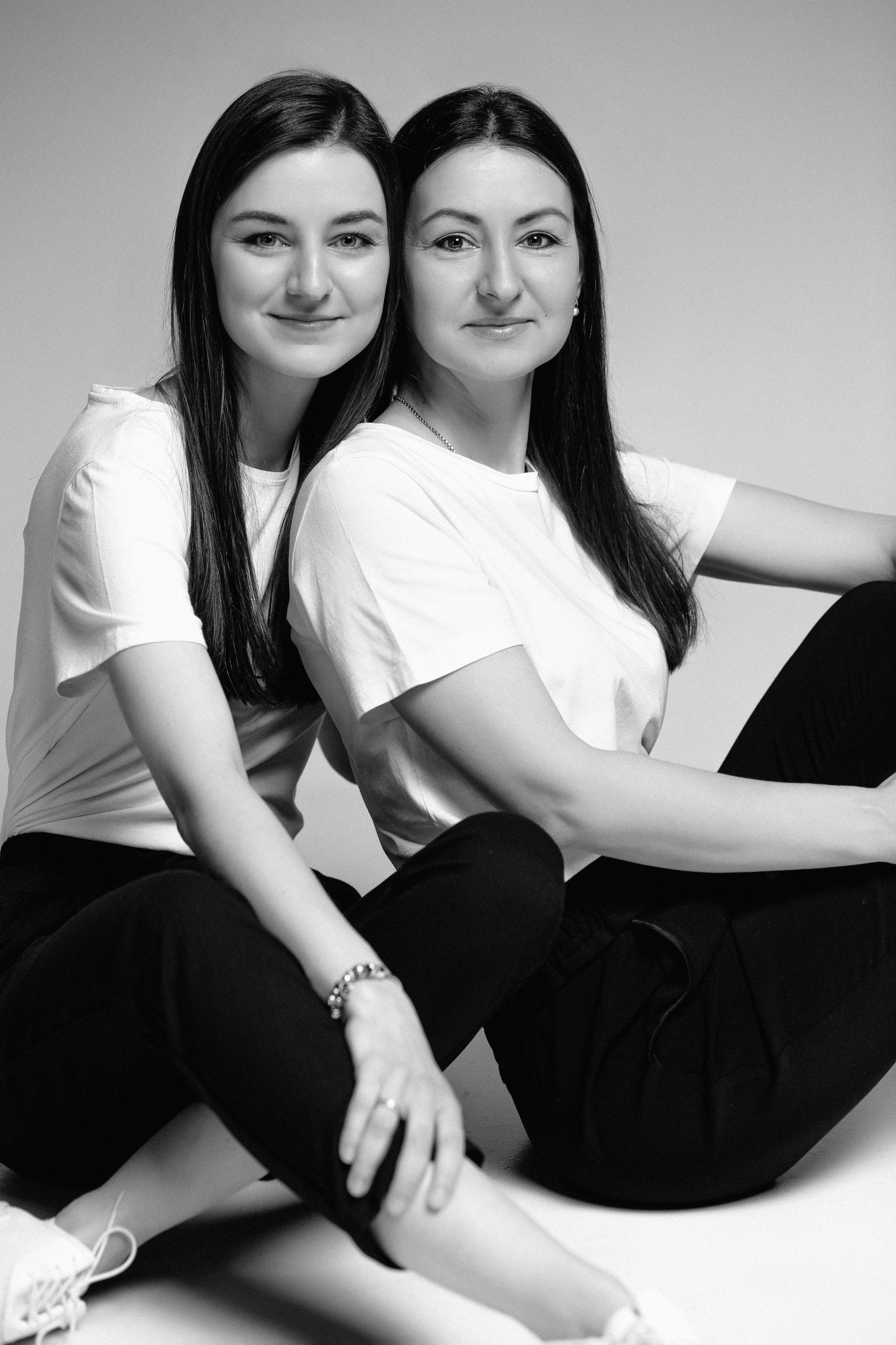 Анна и Ольга. Яна Тихонова — фотограф в Полоцке, Витебске и Минске