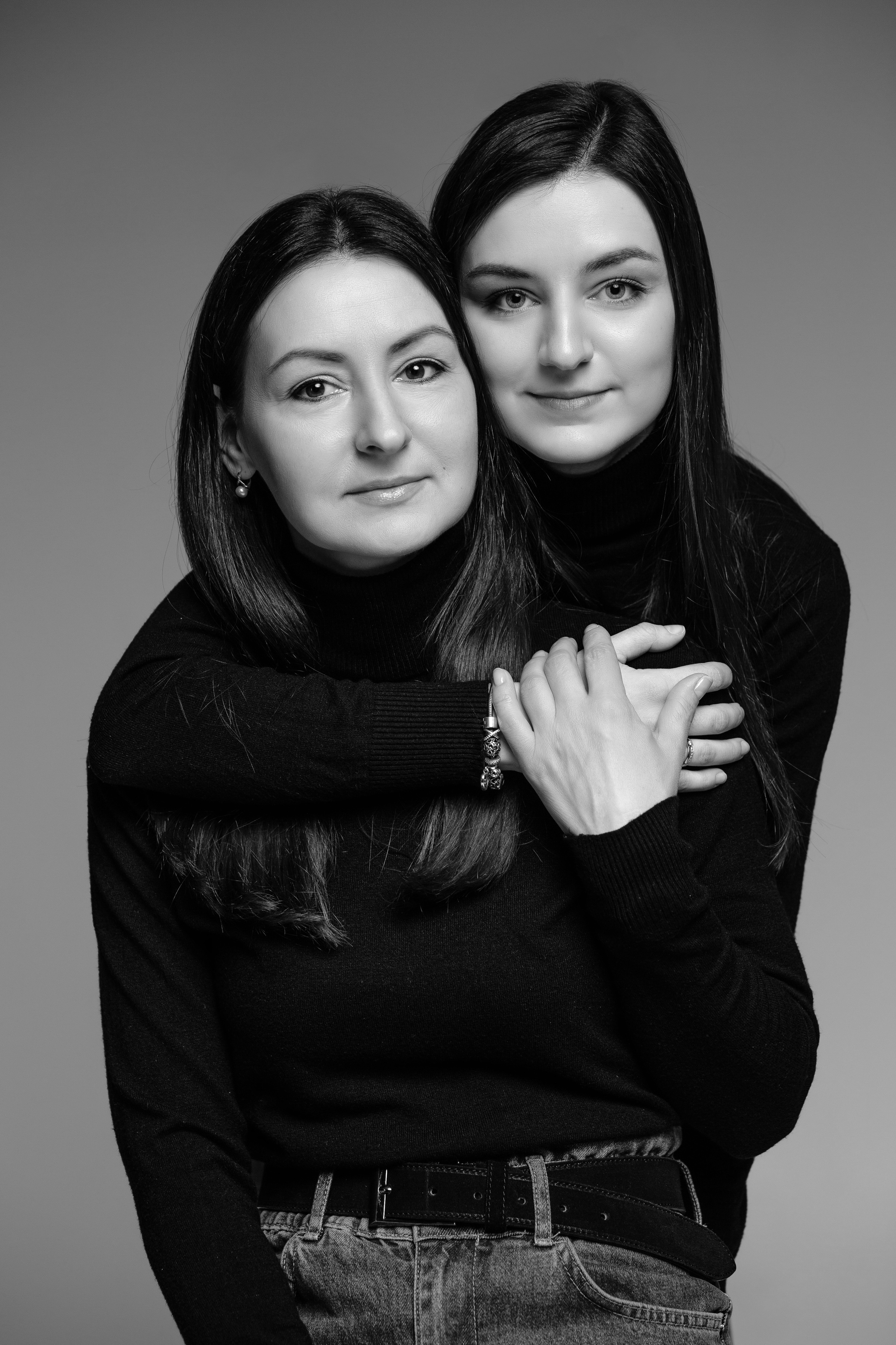 Анна и Ольга. Яна Тихонова — фотограф в Полоцке, Витебске и Минске