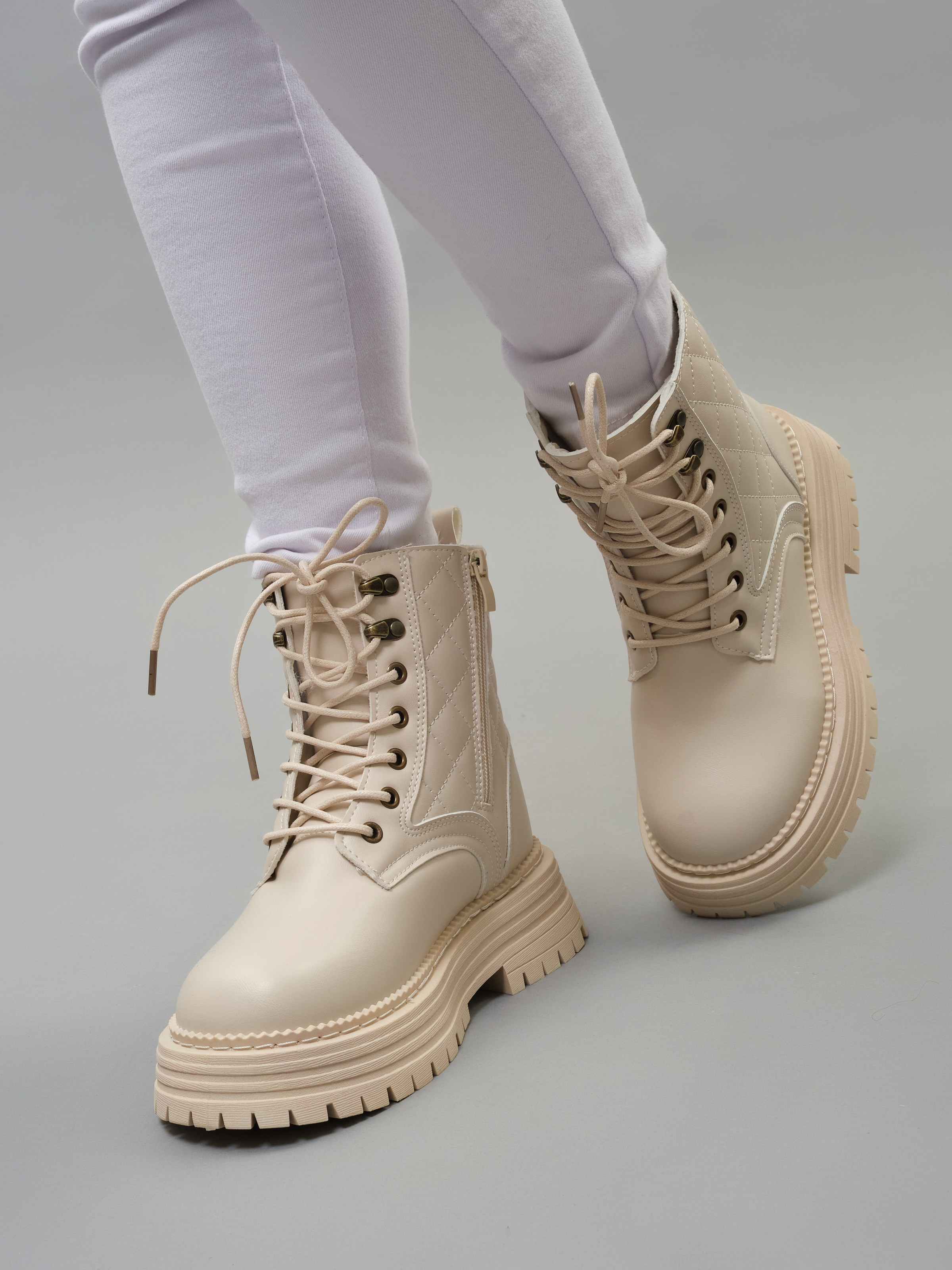 Каталог предметной и fashion-съёмки на белом фоне — Артур Карташев. Фотограф Карташев Артур