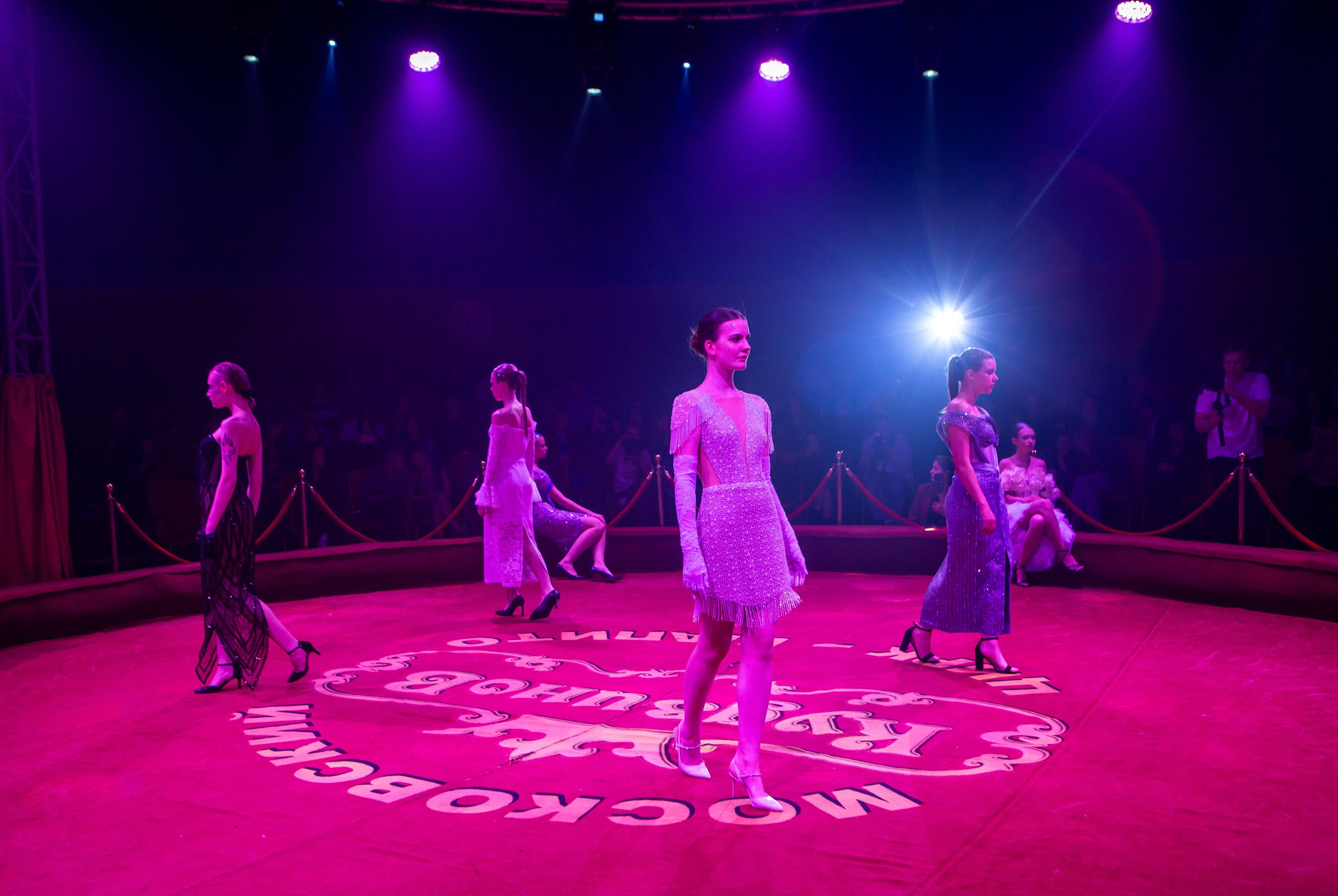 MANEGE SHOW. Репортажный, семейный, свадебный, портретный фотограф