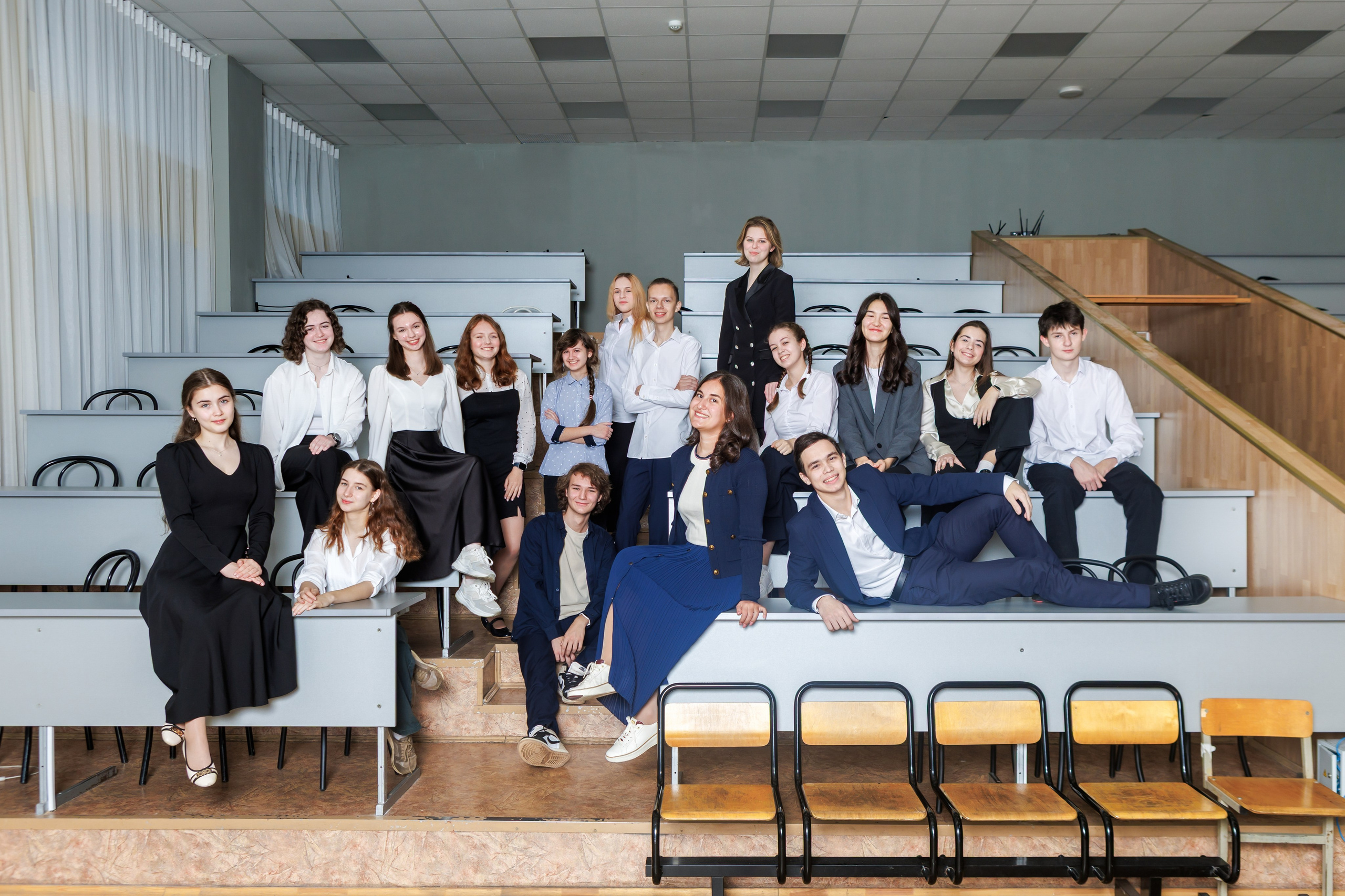 11 класс / ГАОУ МО «ЛНИП» / г. Королёв. Детский и семейный фотограф Мария Киселёва. Москва