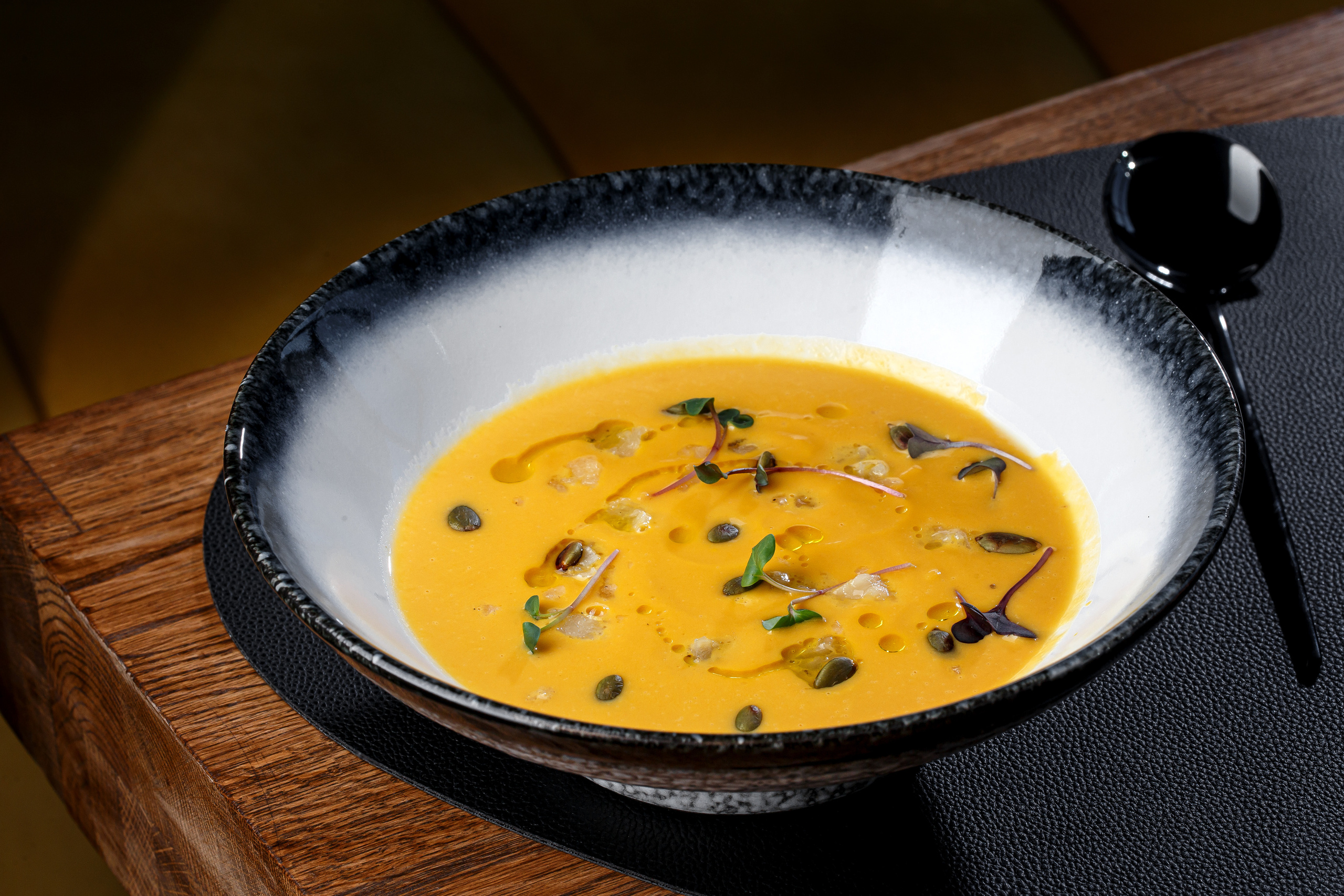 Готово: Съёмка меню для заведения Танго и Кэш