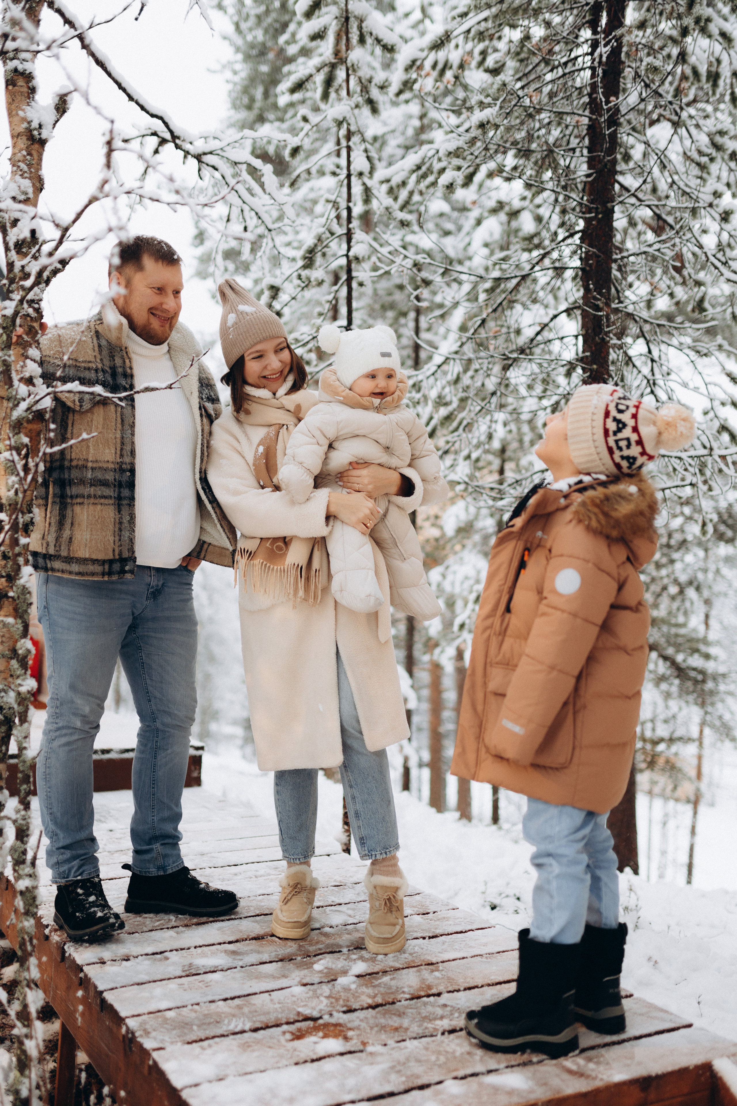 Семейная фотосессия в загородном доме. Фотограф и видеограф в Мурманске, Москве Екатерина Нечаева