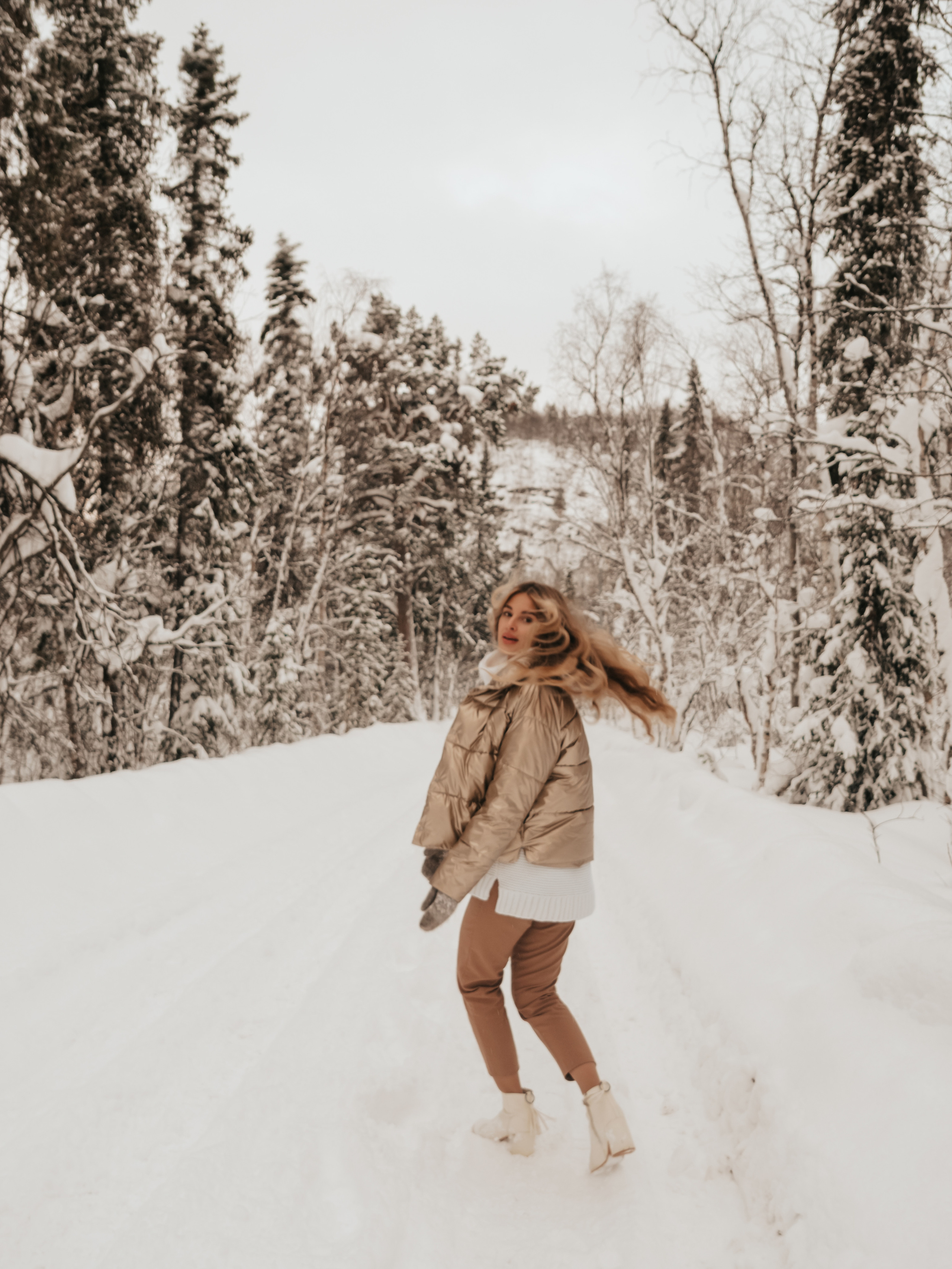 Фотосессия в зимнем лесу. Фотограф и видеограф в Мурманске, Москве Екатерина Нечаева