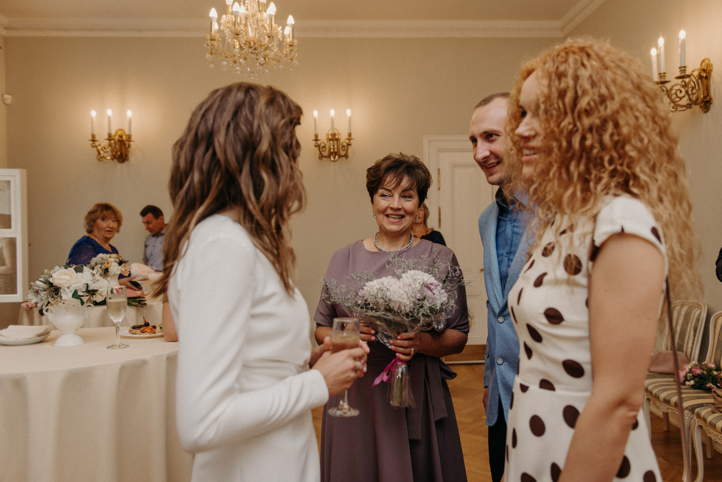 фотограф на свадьбу, сборы невесты в отеле Tsar Palace