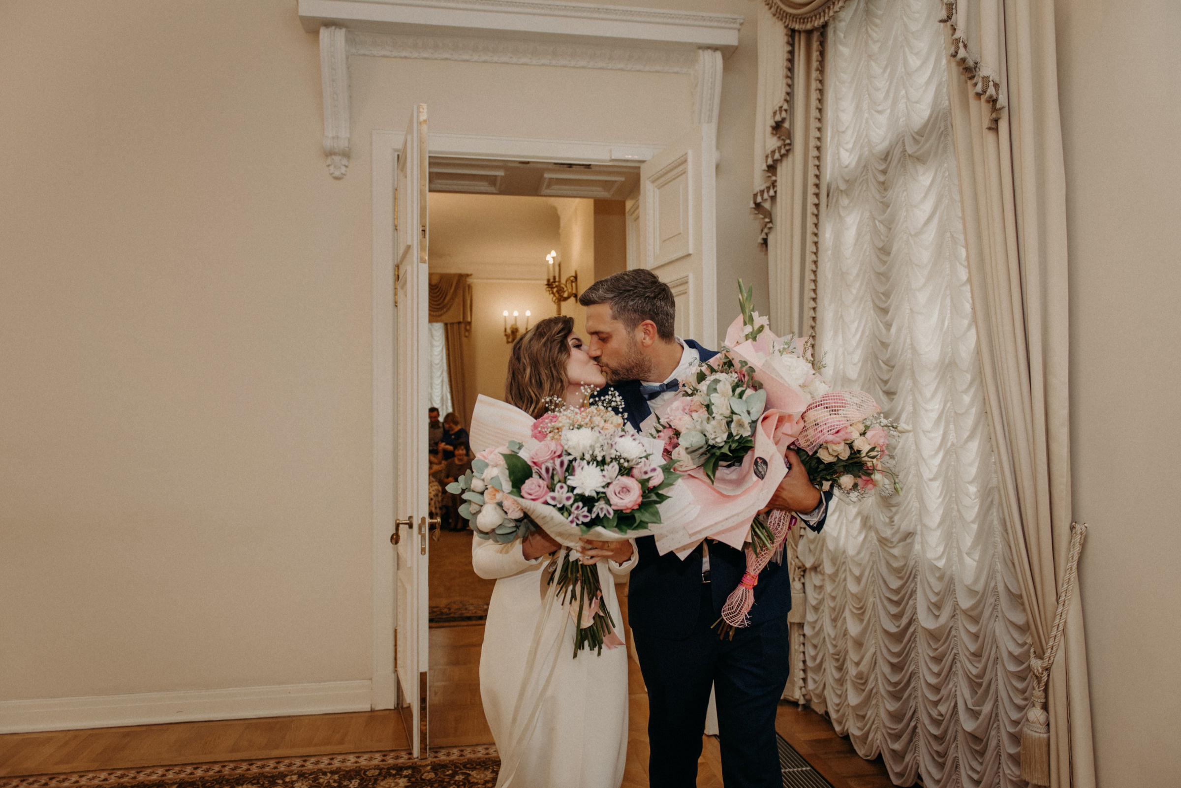 фотограф на свадьбу, сборы невесты в отеле Tsar Palace