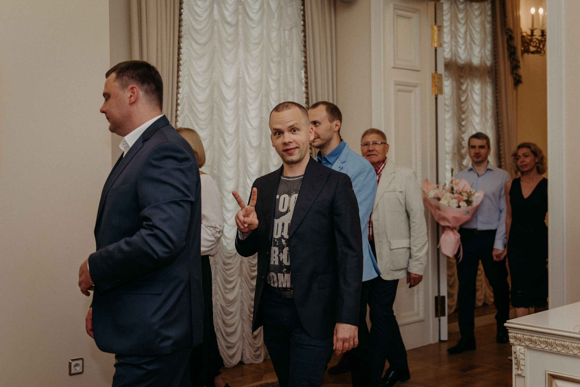 фотограф на свадьбу, сборы невесты в отеле Tsar Palace