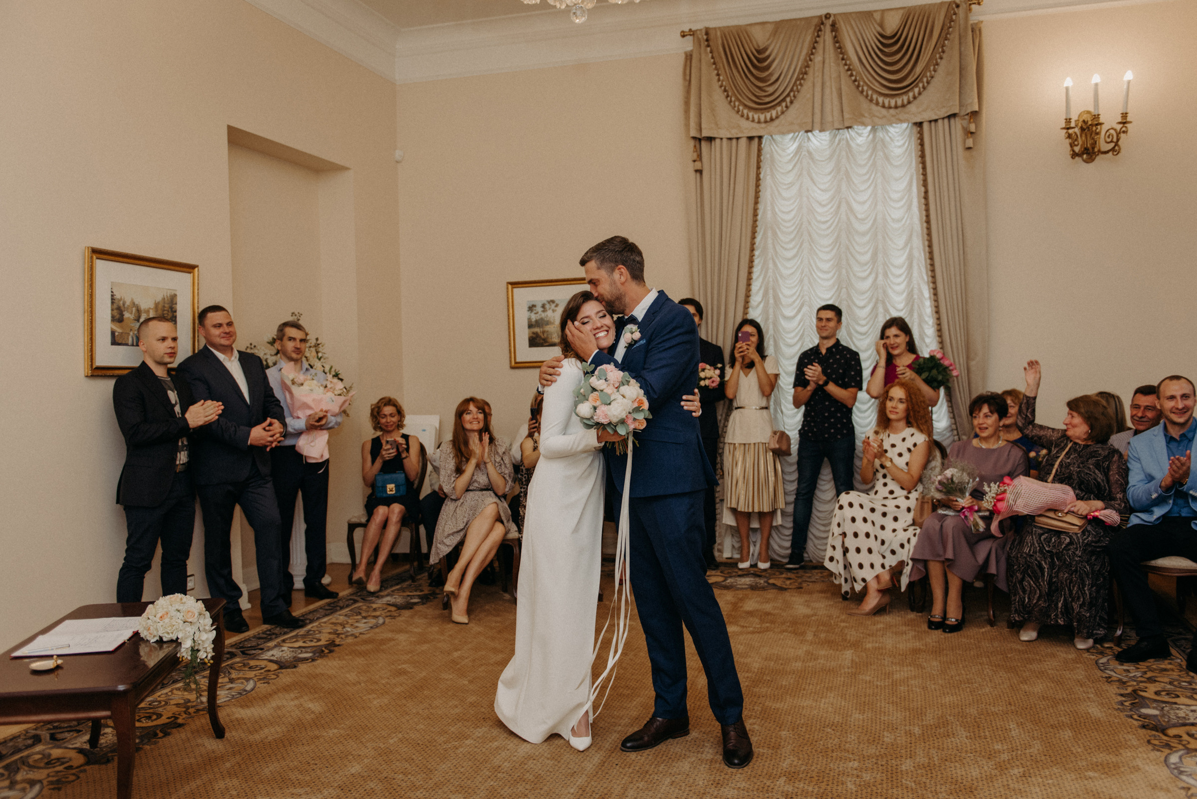 фотограф на свадьбу, сборы невесты в отеле Tsar Palace