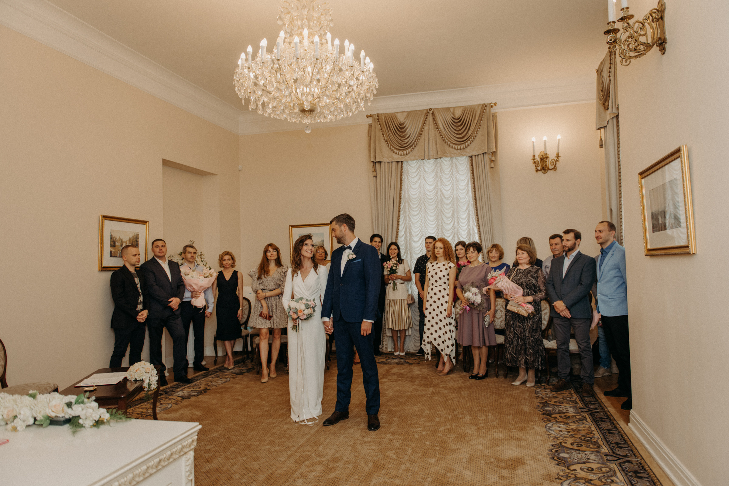 фотограф на свадьбу, сборы невесты в отеле Tsar Palace