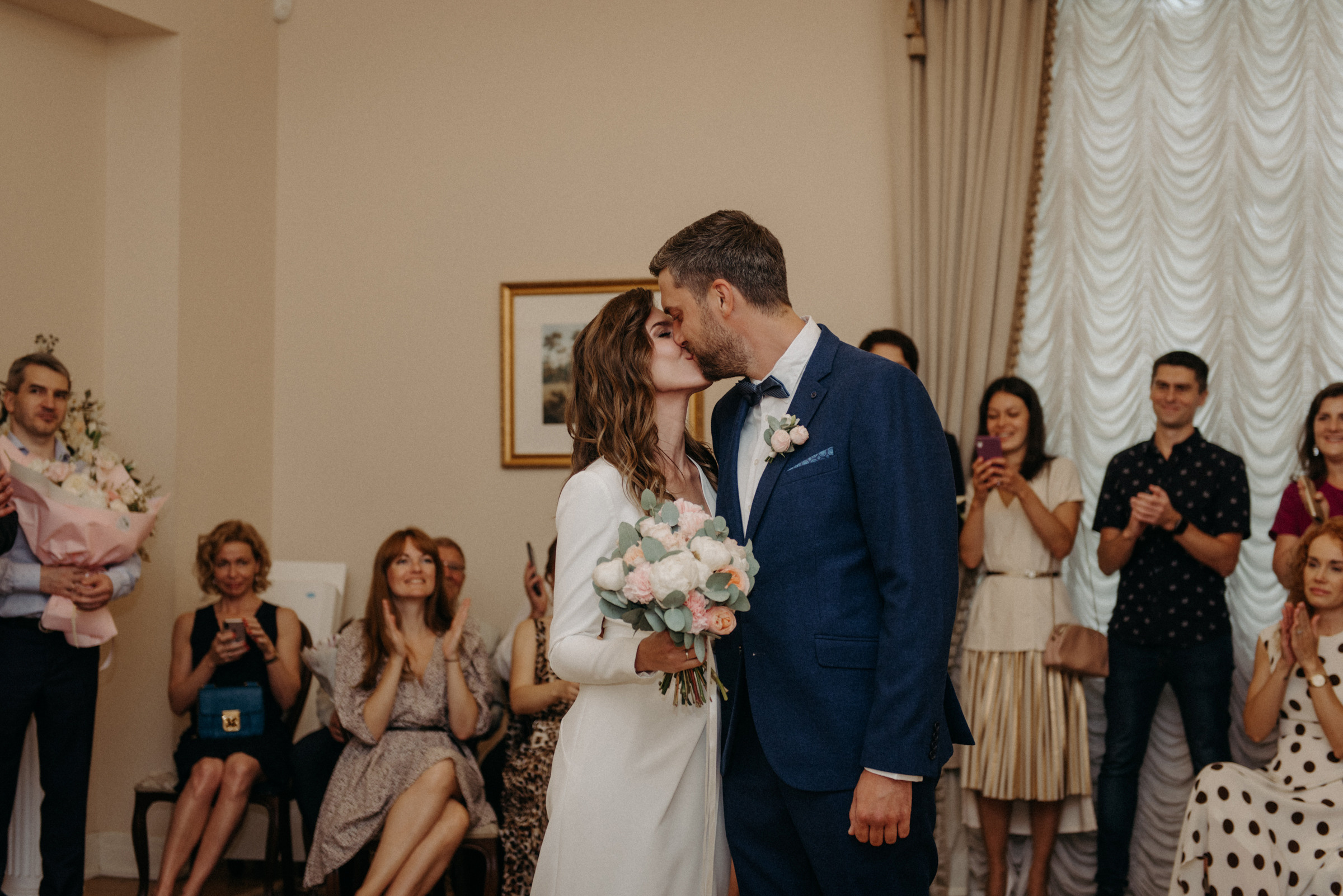 фотограф на свадьбу, сборы невесты в отеле Tsar Palace