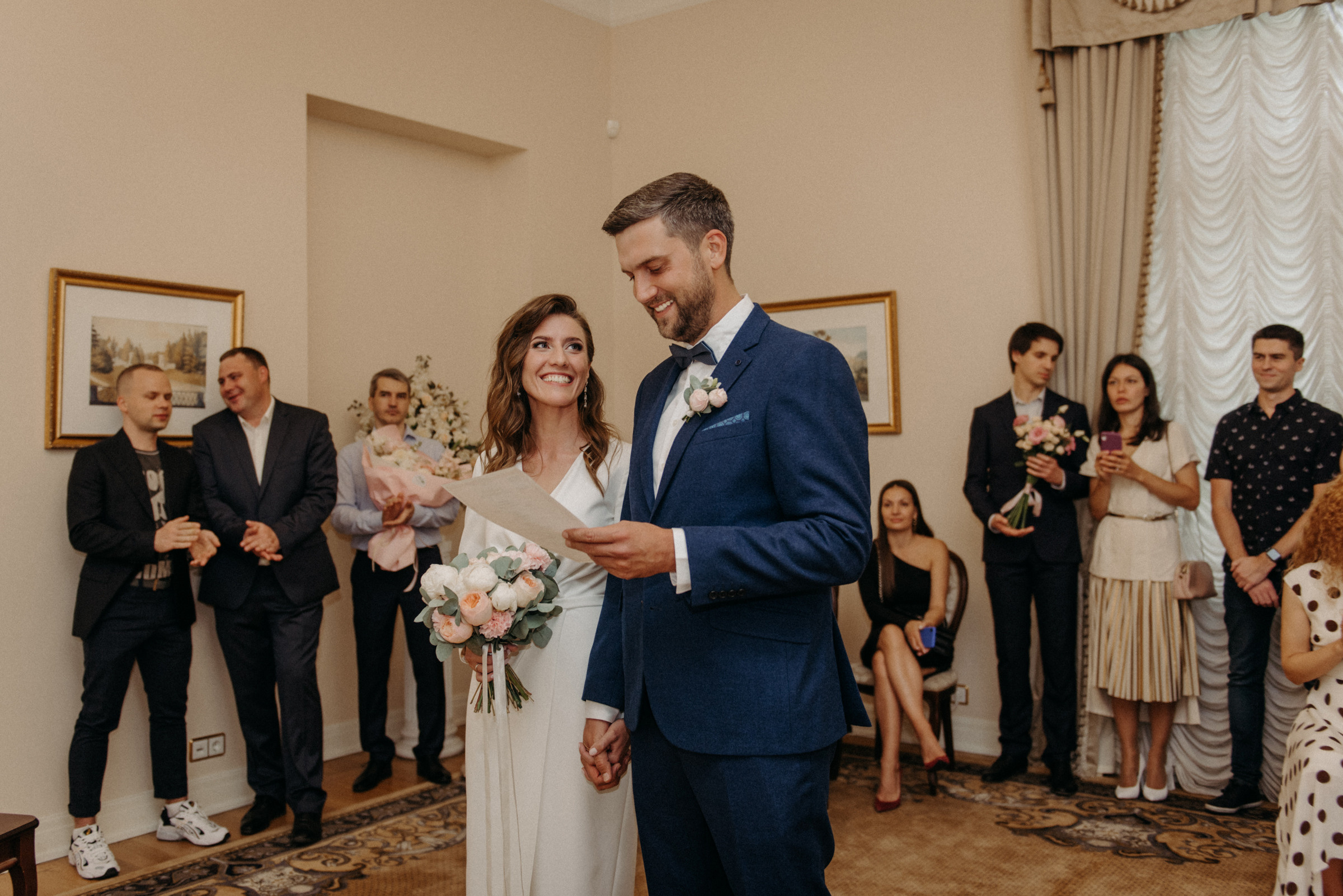 фотограф на свадьбу, сборы невесты в отеле Tsar Palace