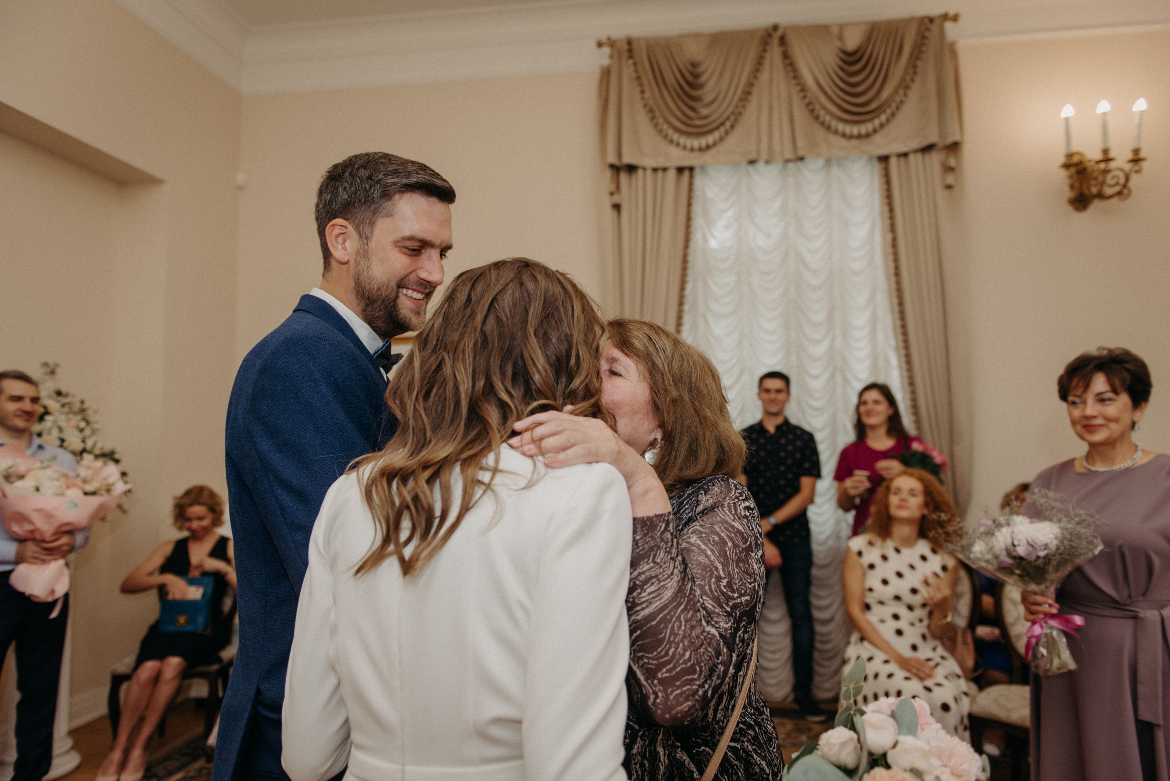 фотограф на свадьбу, сборы невесты в отеле Tsar Palace