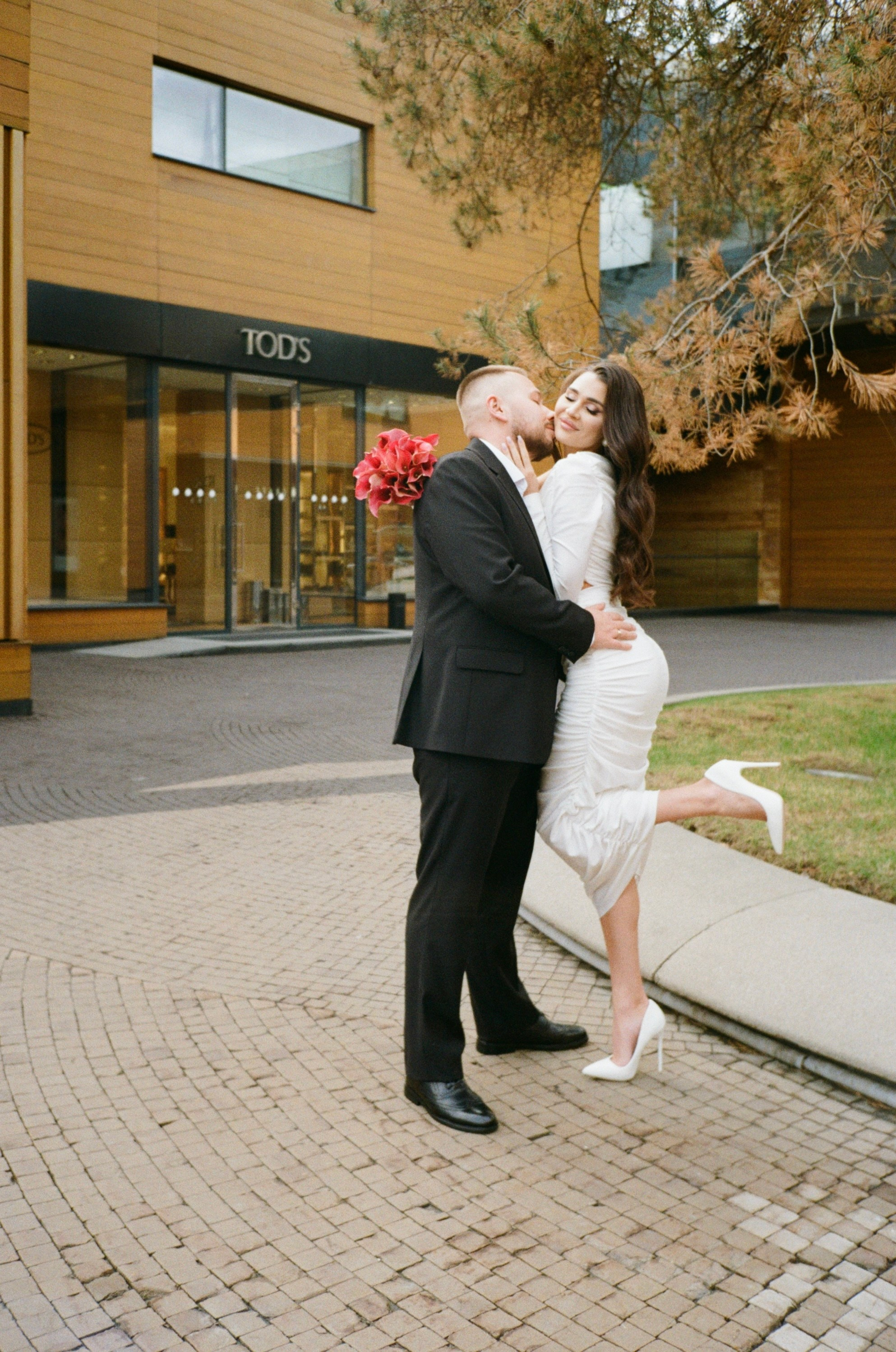 Лиза и Максим | плёнка. Свадебный фотограф в Москве Яна Деньгина