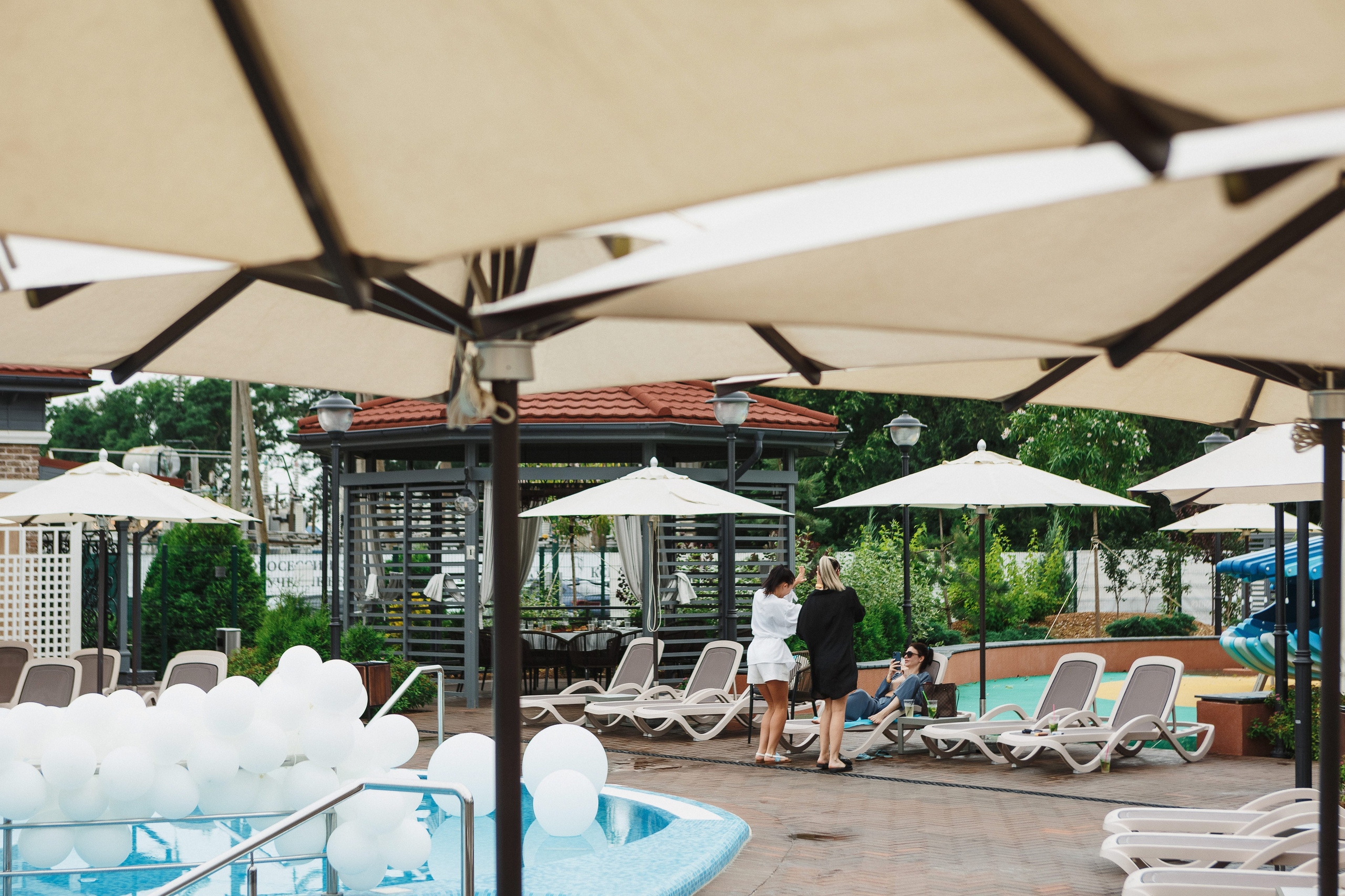 Идиллия в природе: Волшебство отдыха в загородном клубе 'Golden Horse'. Свадебный и семейный фотограф в Таганроге Бакарюк Антон