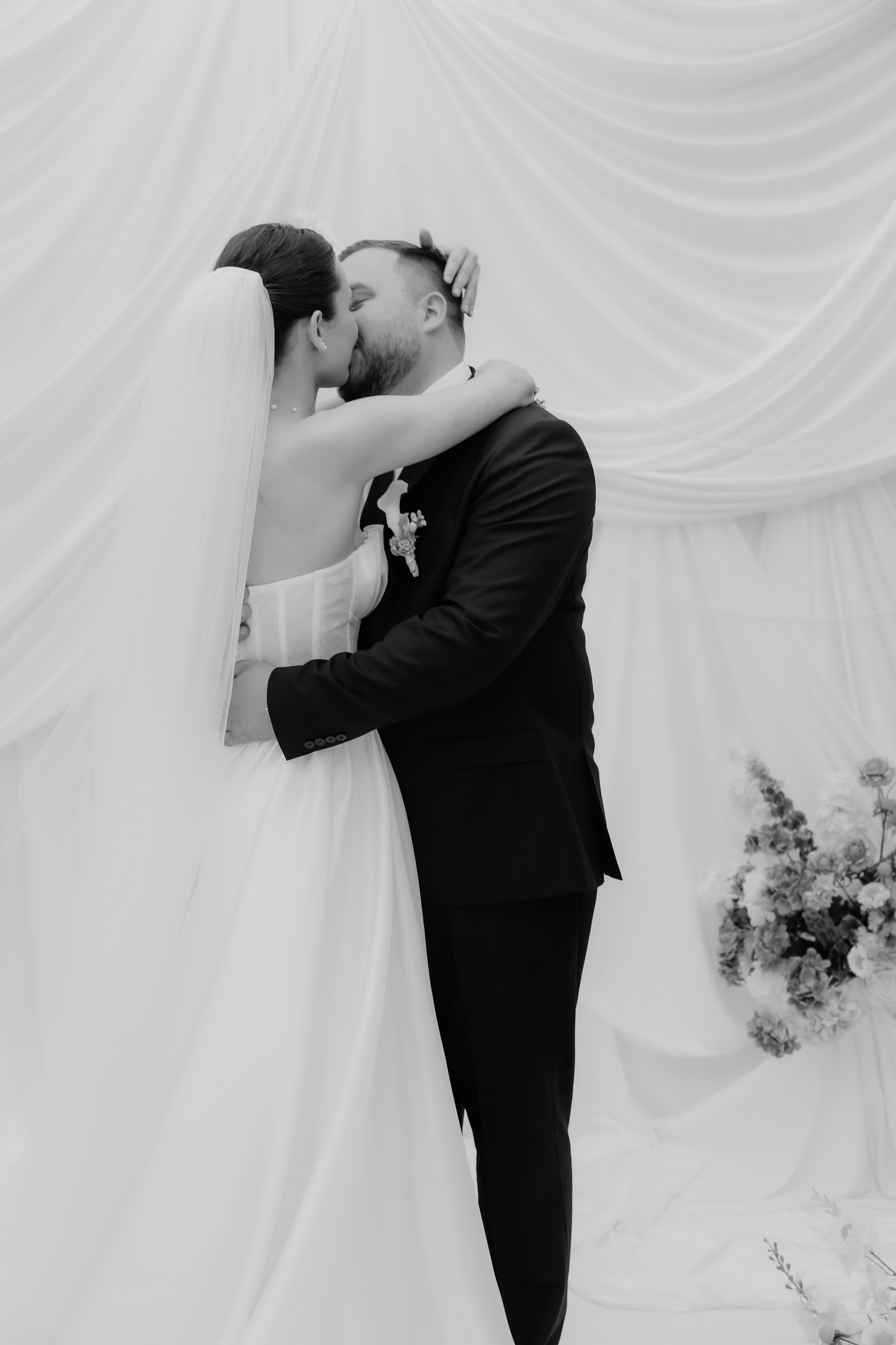 Ты рядом со мной, и это — самый чистый кайф! ♥. Свадебный фотограф Калининград