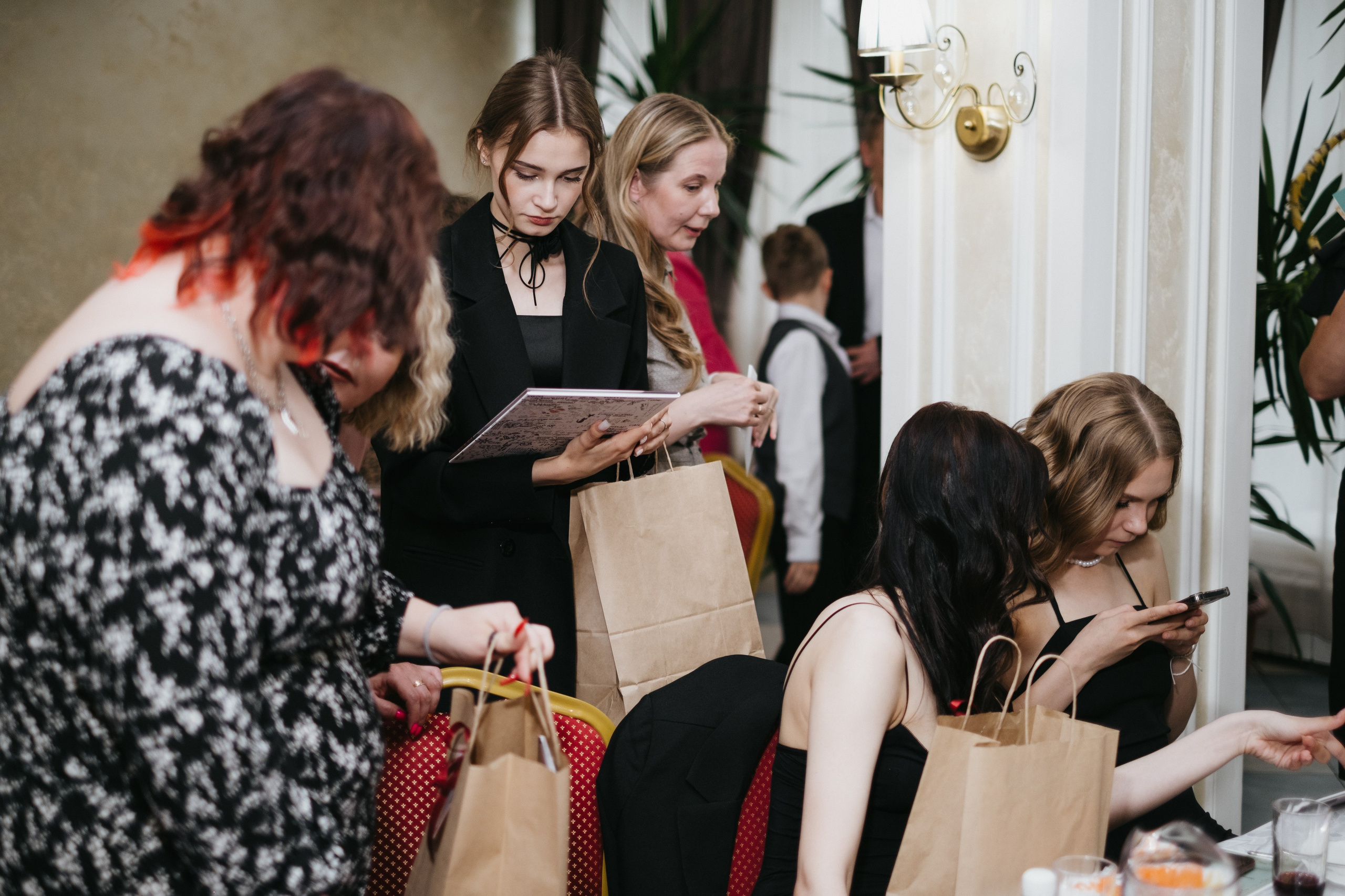 Выпускной 11 класс школы № 30. Свадебный и репортажной фотограф Денис Ожигин в Краснодаре и Краснодарском крае