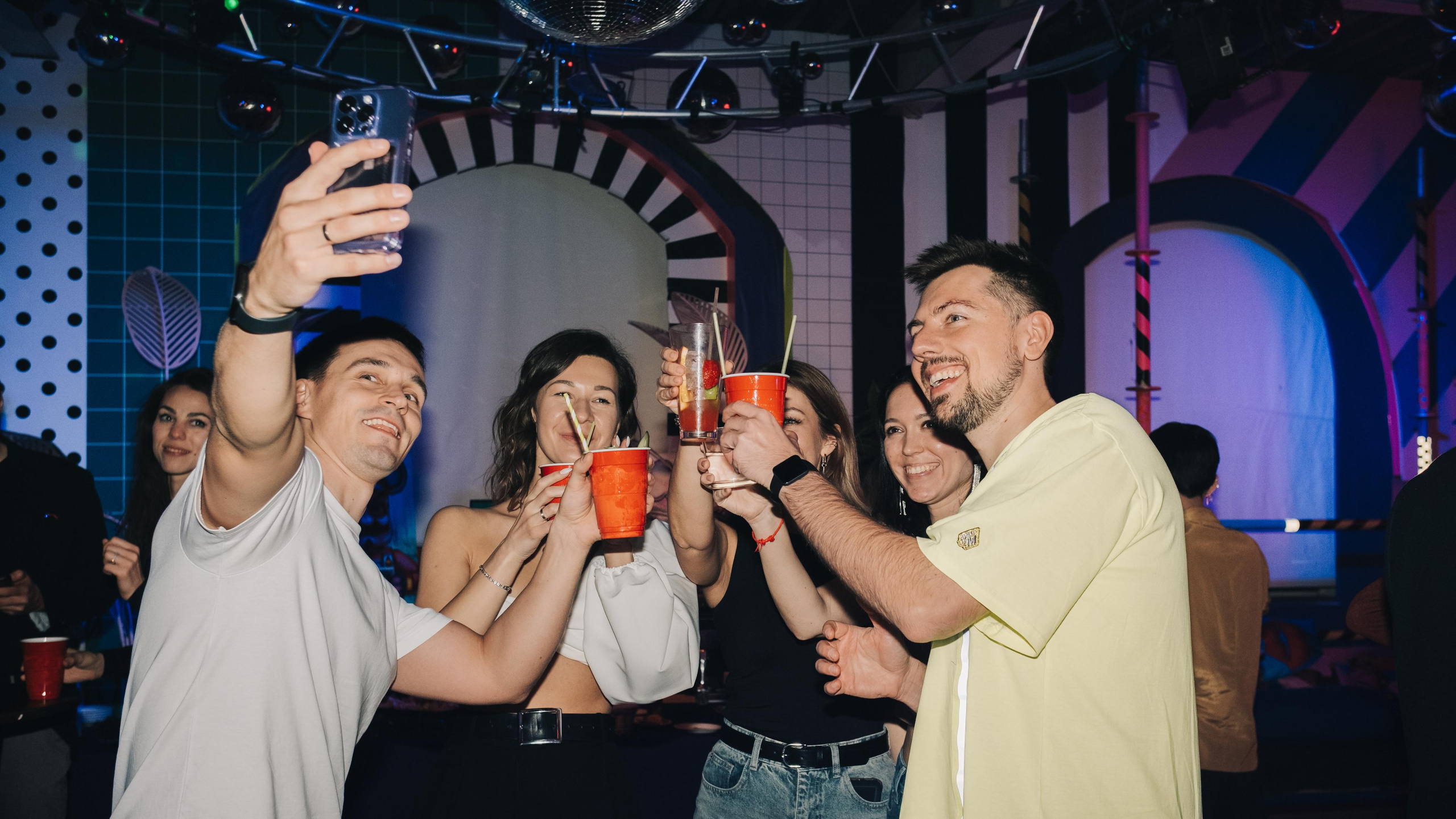 День рождения Зарины и Антона. Репортажный и портретный фотограф в Москве Илья Спиридонов