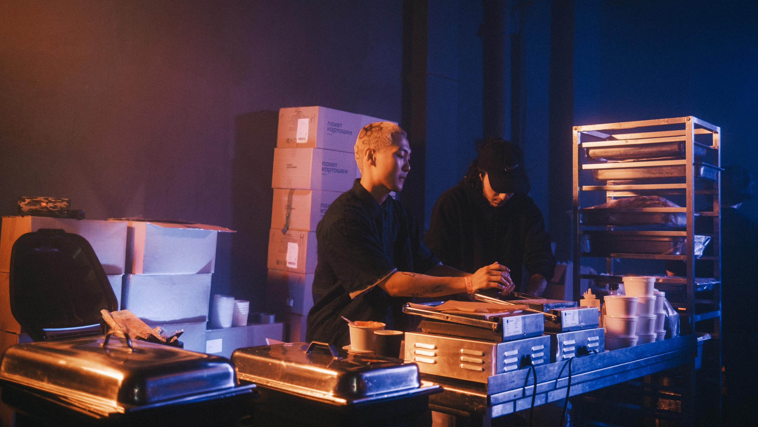 Открытие фотостудии Флоу. Репортажный и портретный фотограф в Москве Илья Спиридонов