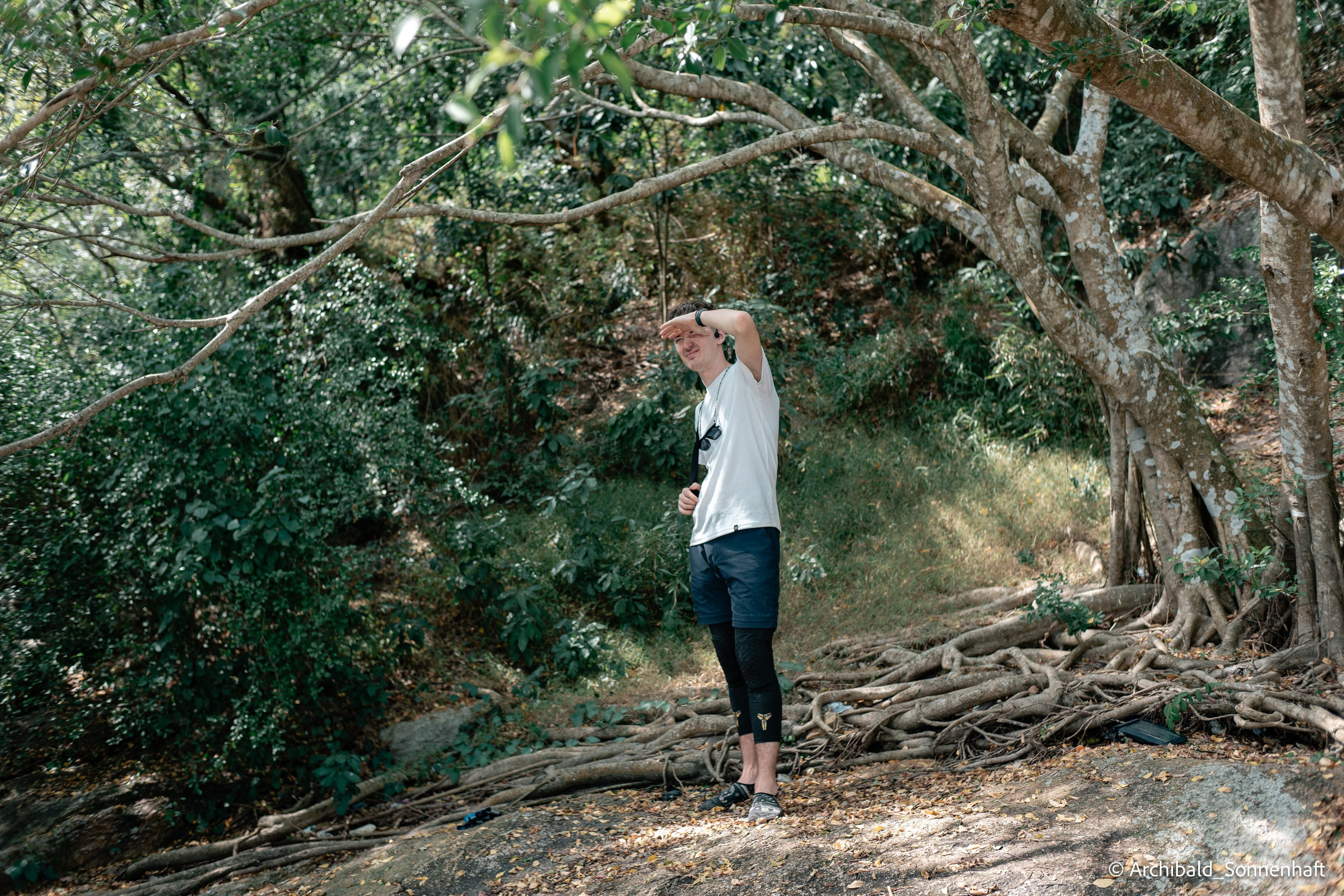 Kayaking in Huizhou, China. Photographer in Guangzhou, China. Archibald Sonnenhaft