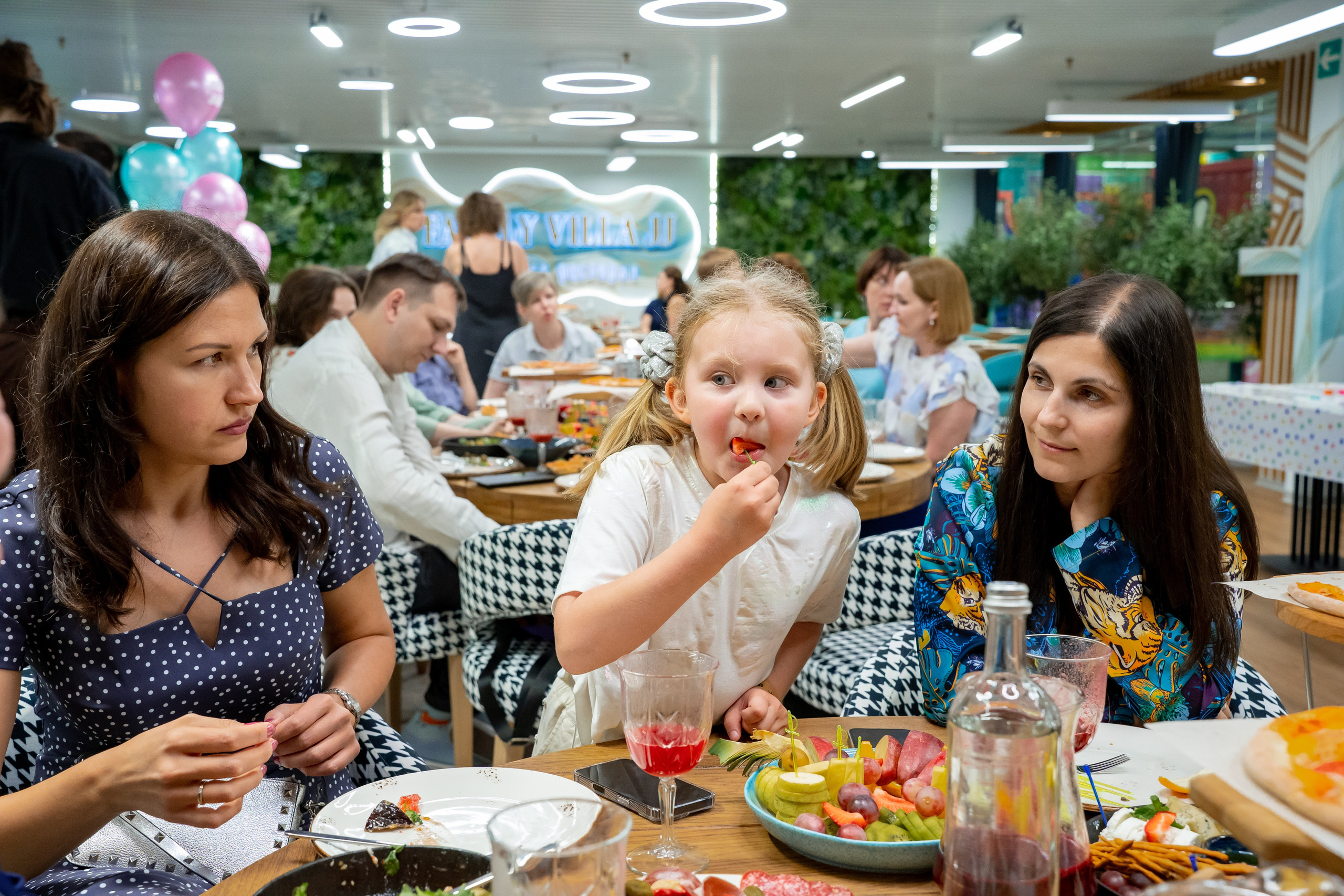 Выпускной Пиццерия. Фотограф Казакова Анастасия